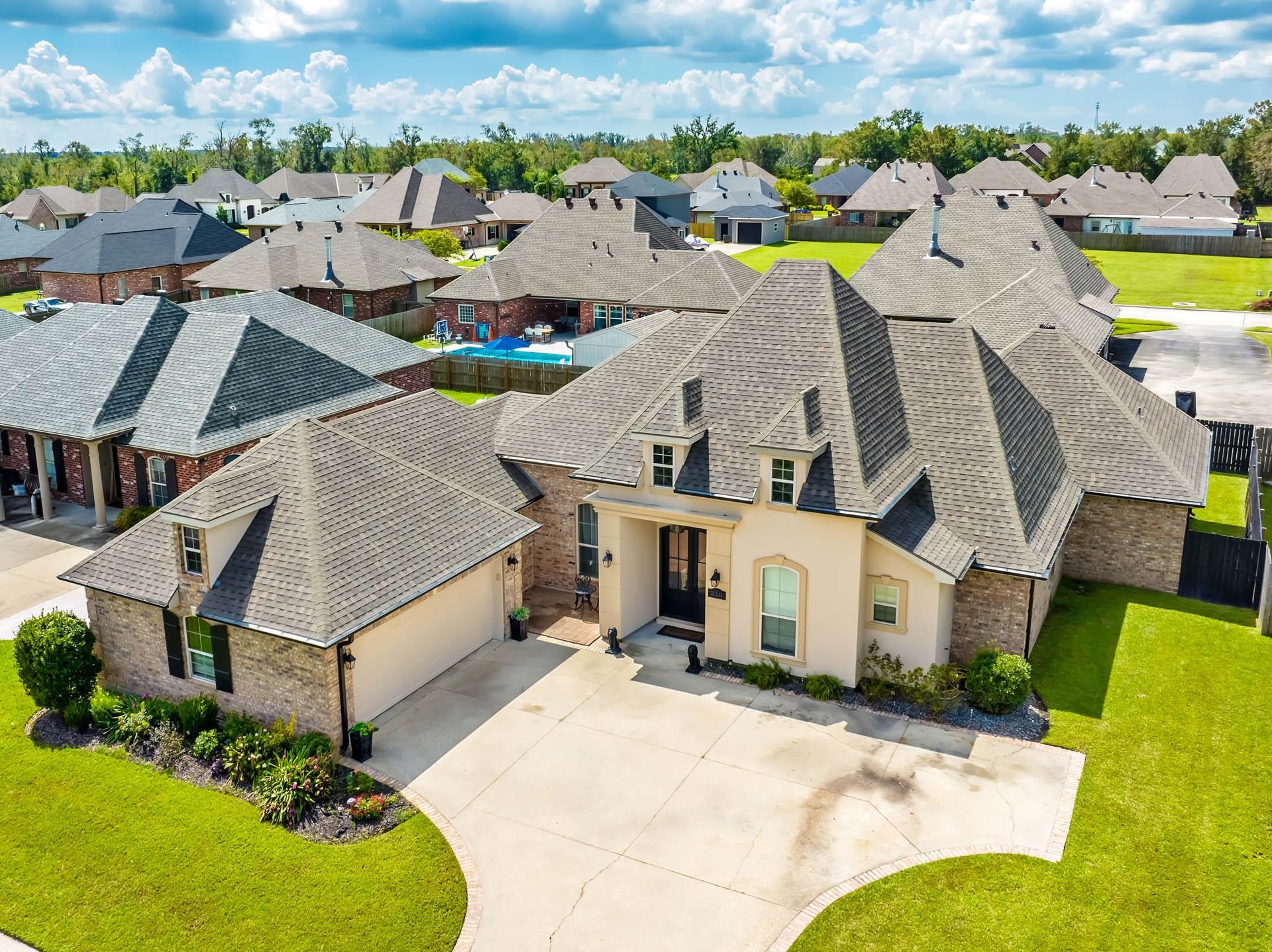 310 Lakewood Dr