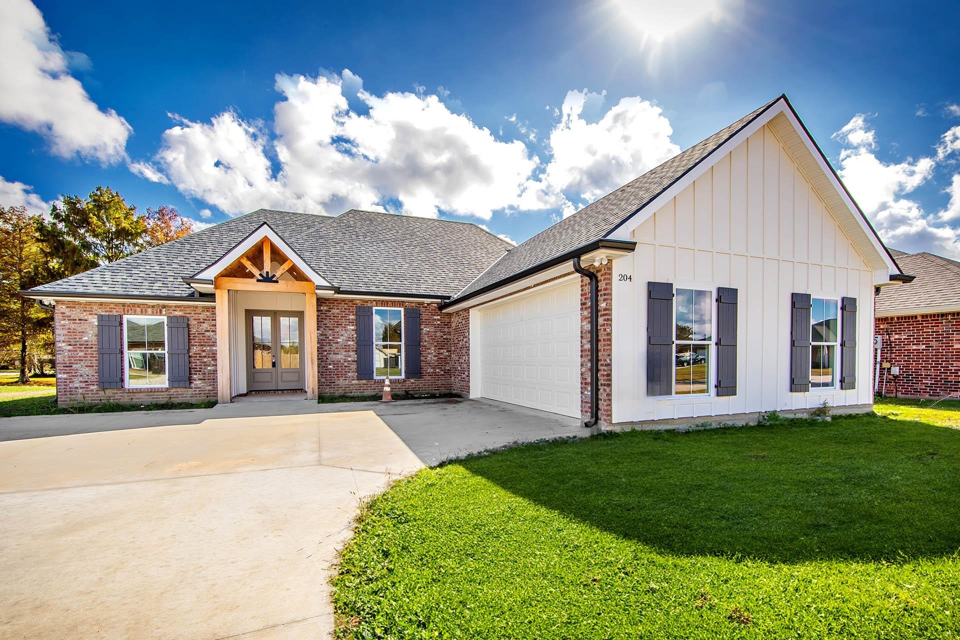 204 Newsom Dr
