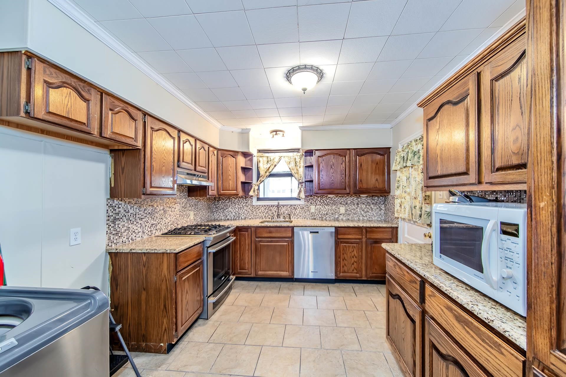 504 Elysian Dr, Houma