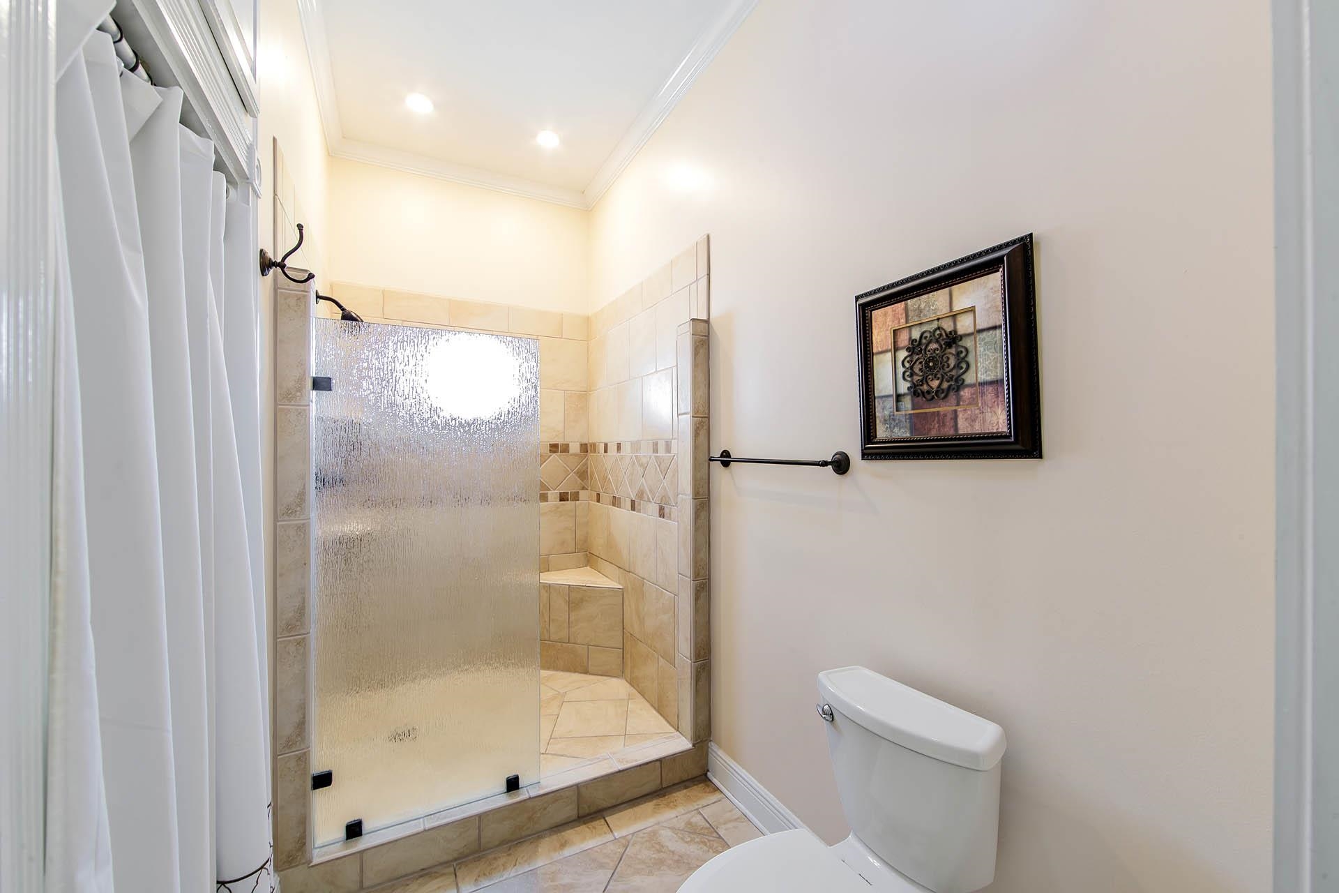 208 Comanche Dr