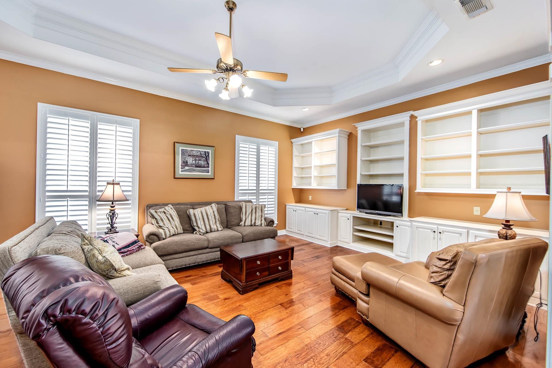 208 Comanche Dr