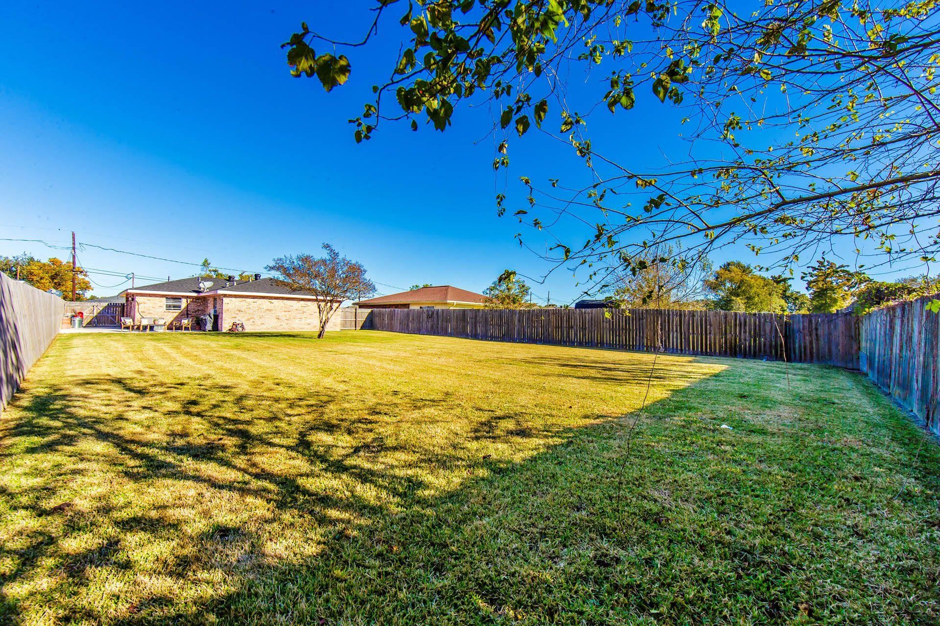 511 Holiday Dr