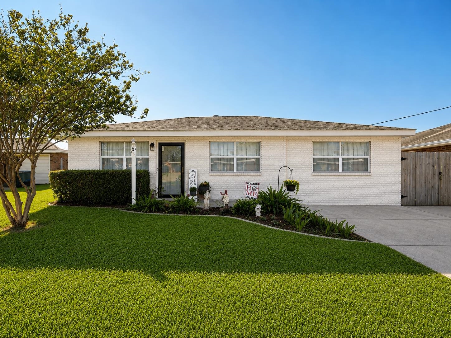 511 Holiday Dr