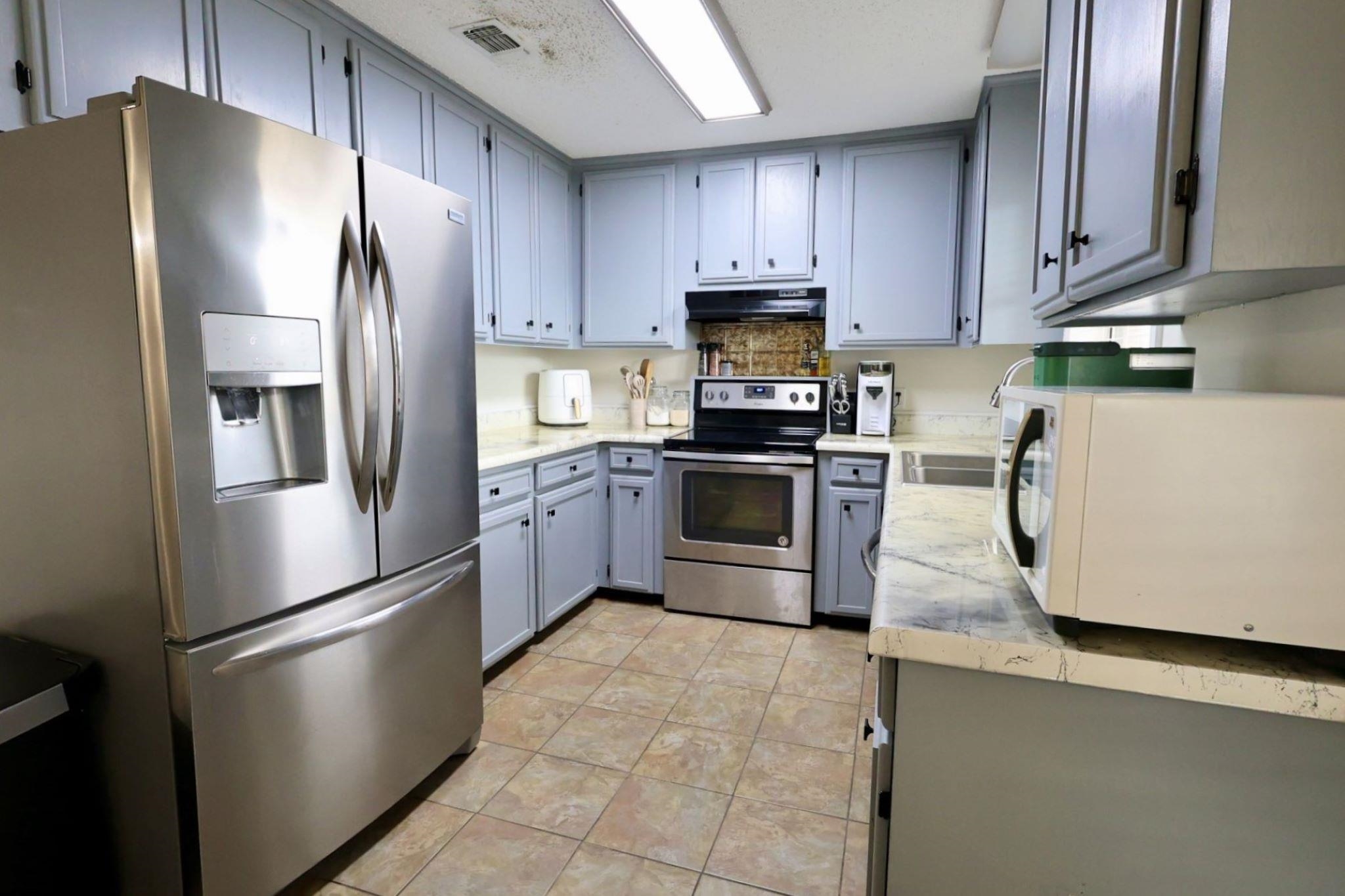 316 Louis Dr