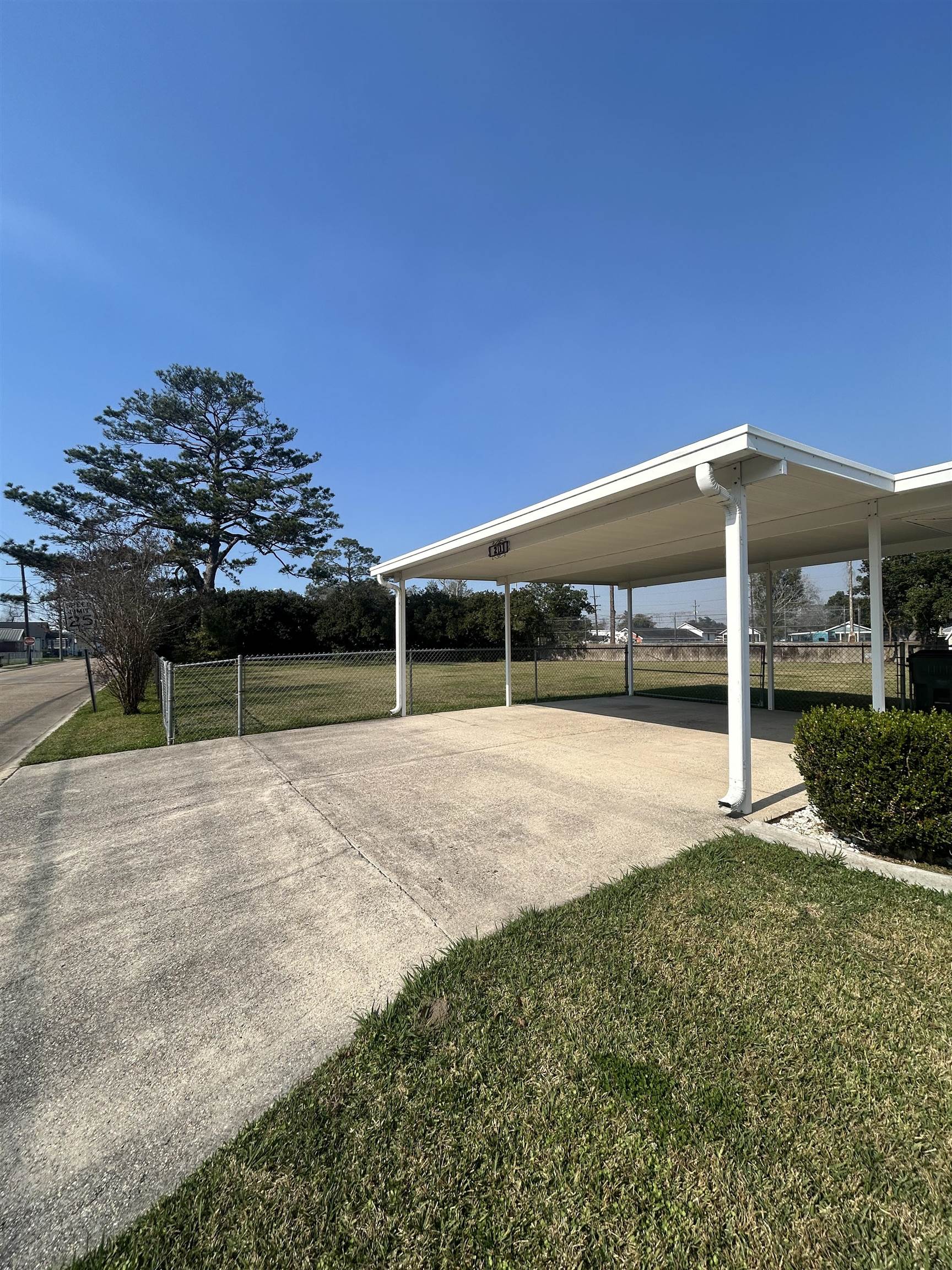 1221 Honduras Street