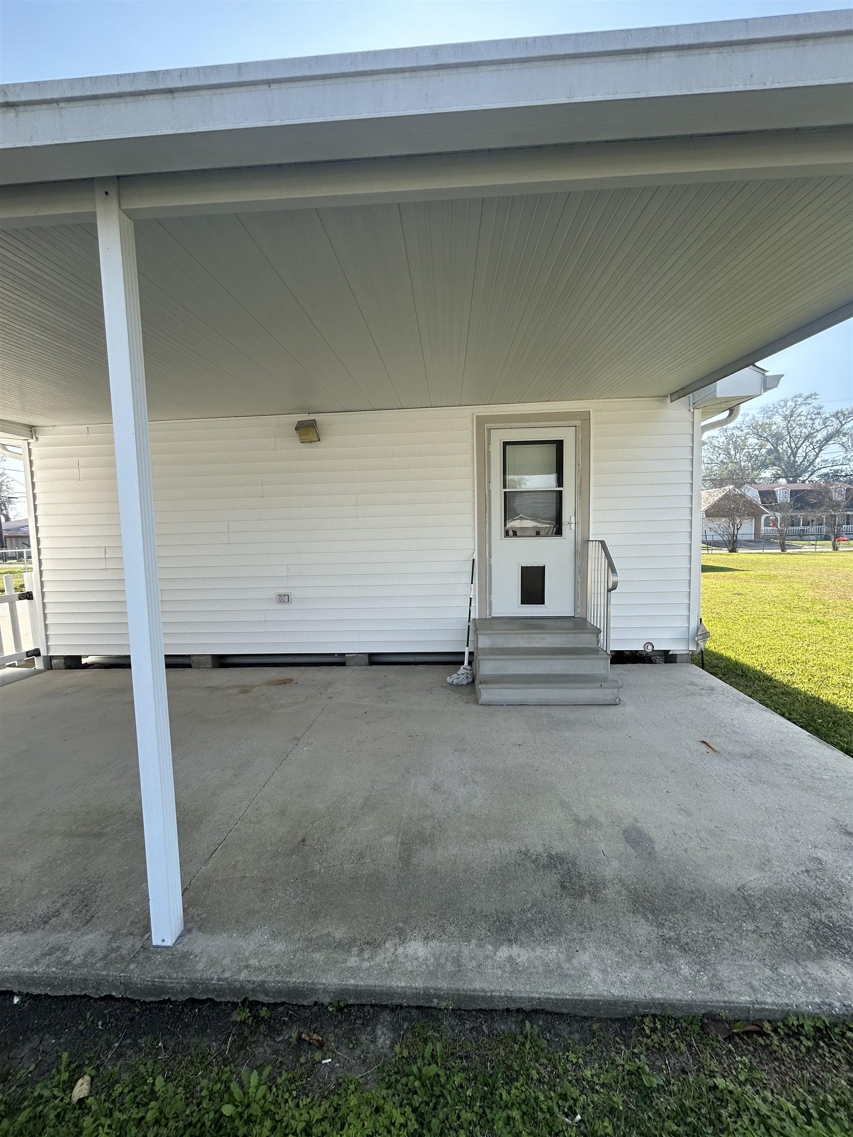 1221 Honduras Street