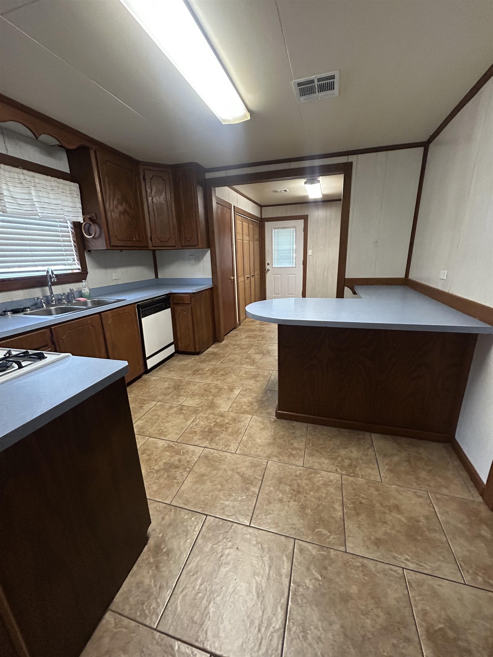 1221 Honduras Street