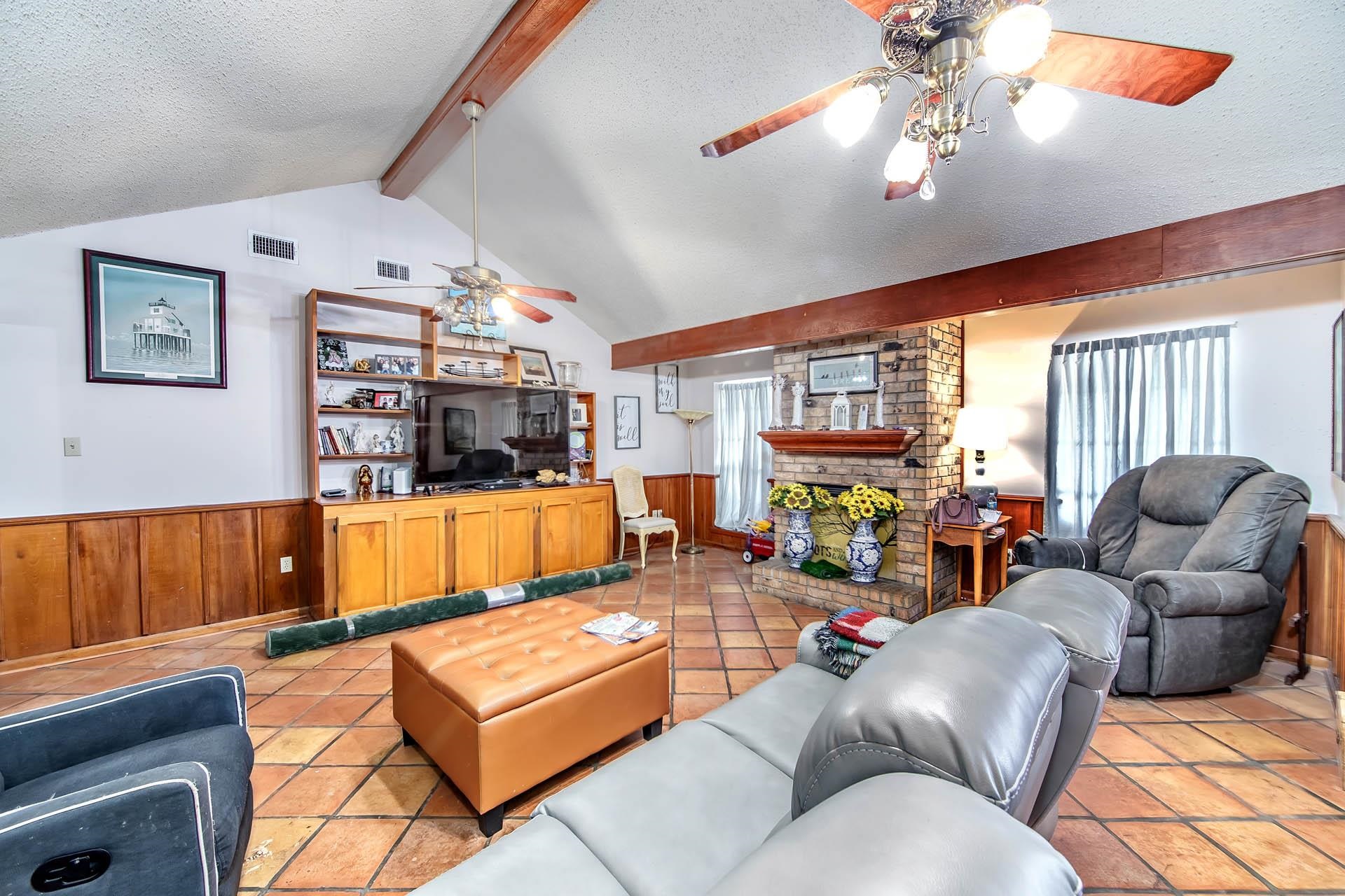 302 North Moss Drive