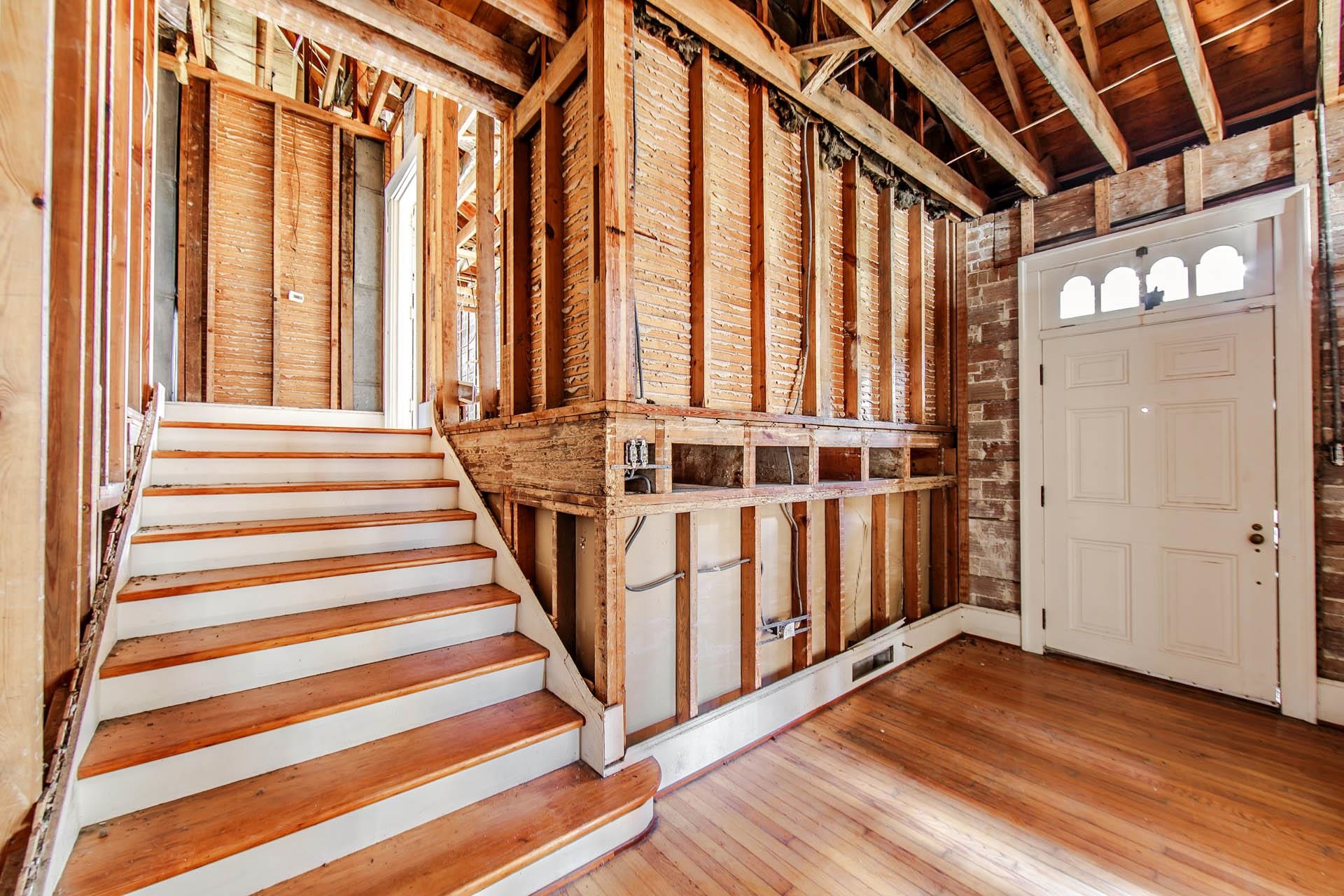 325 Crescent Boulevard