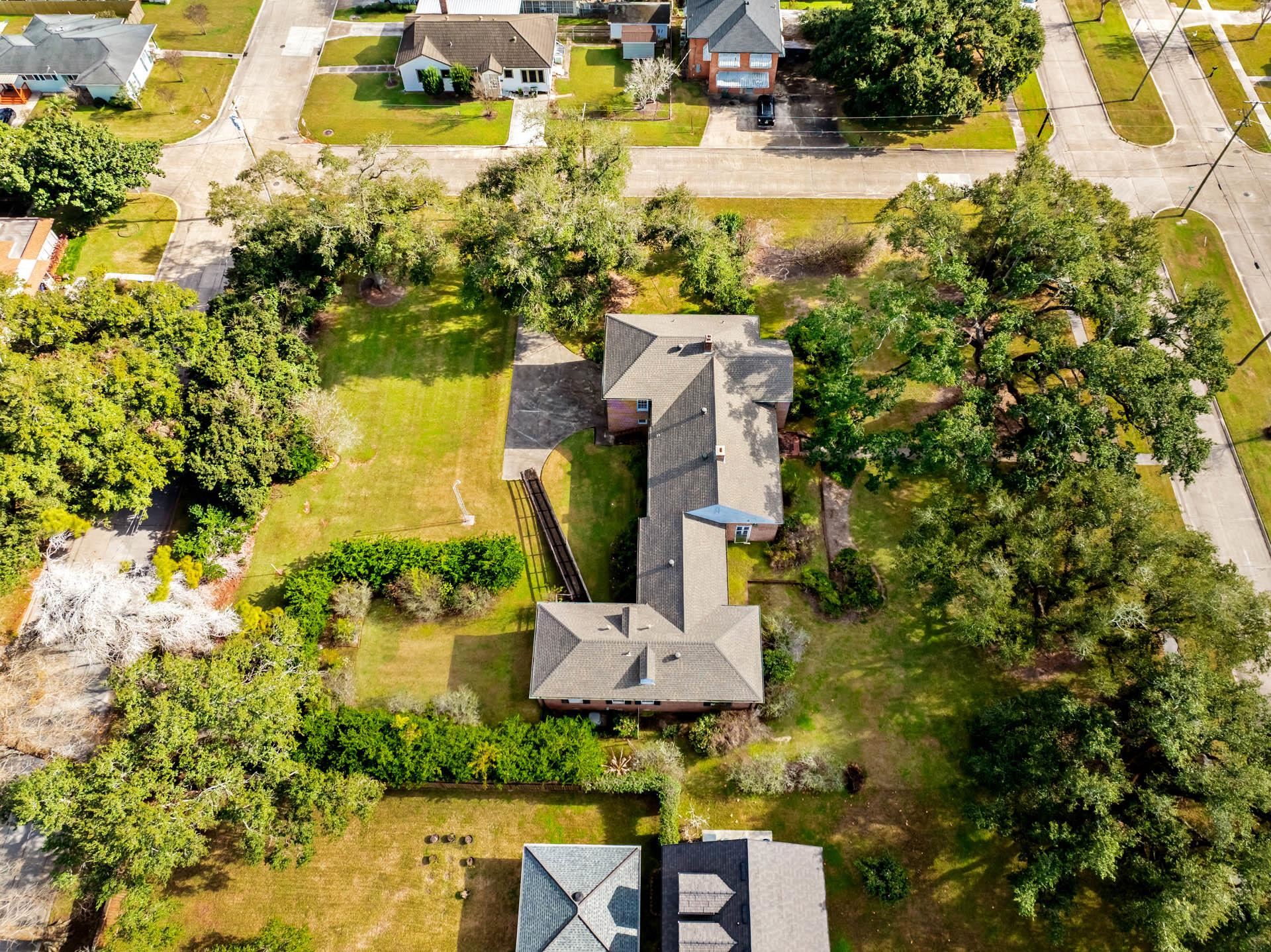 325 Crescent Boulevard