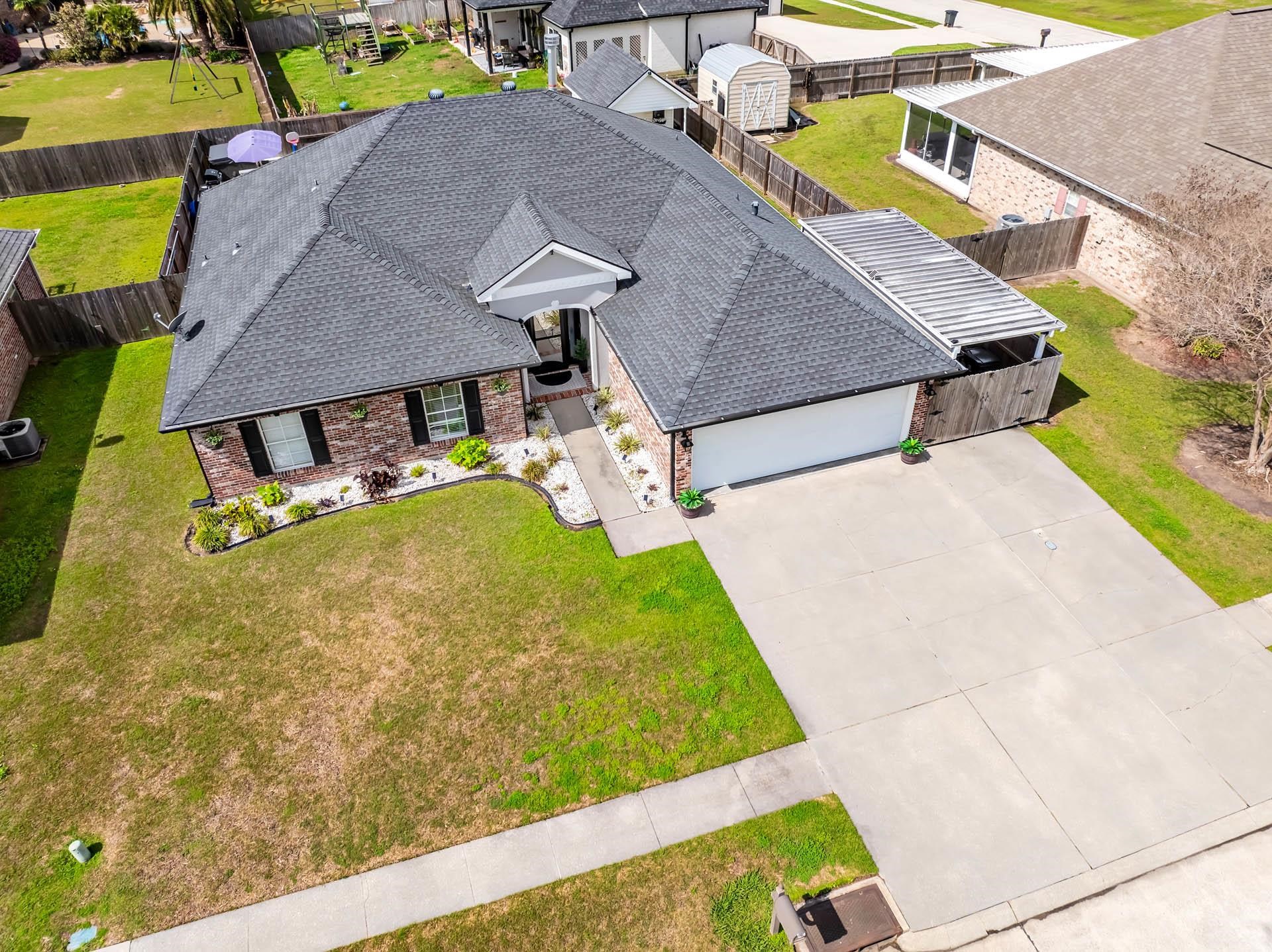 1025 Rebecca Dr