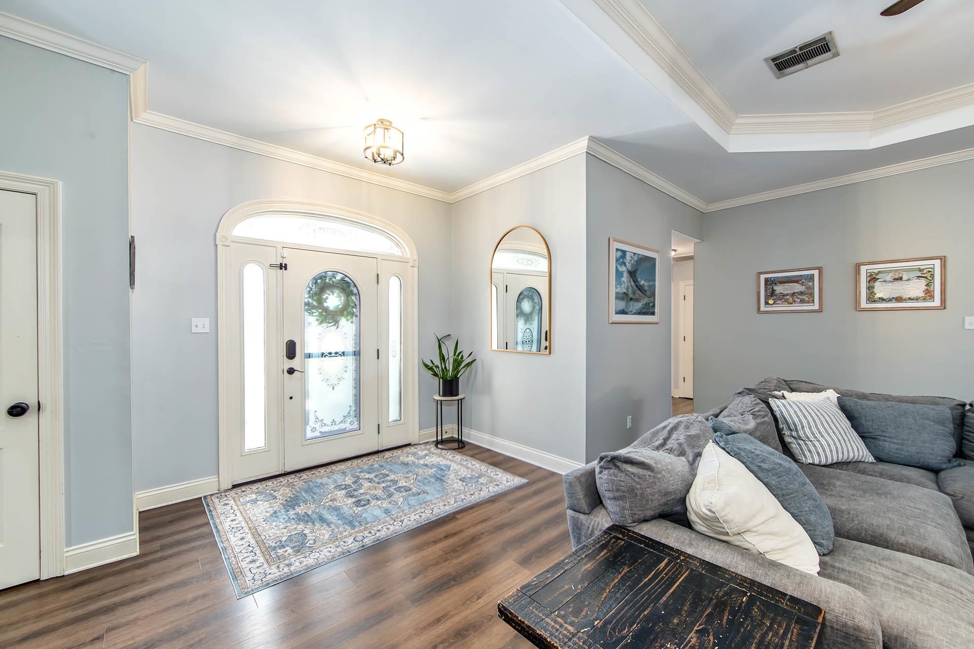 1025 Rebecca Dr