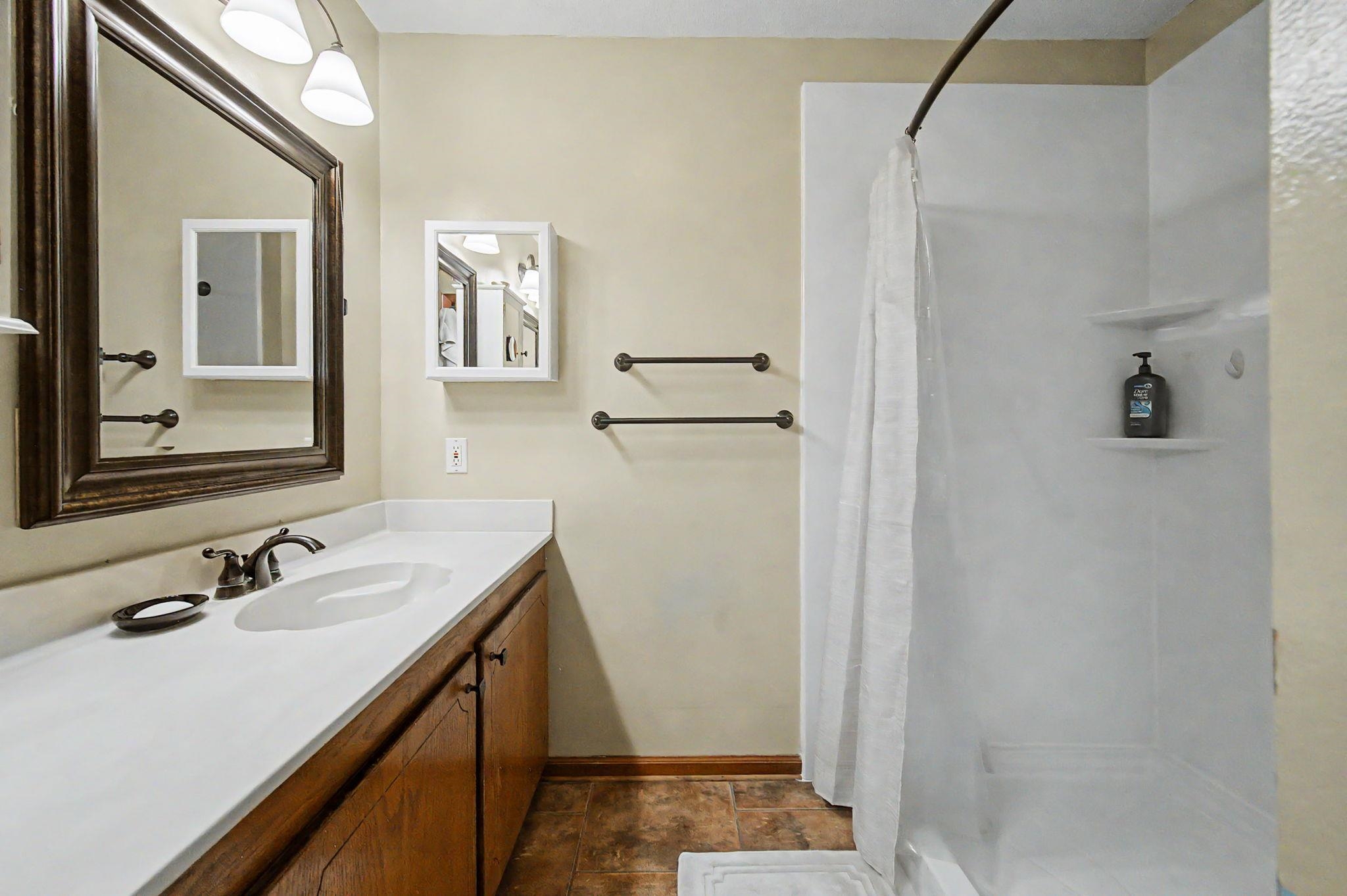 3010 Elmwood Circle