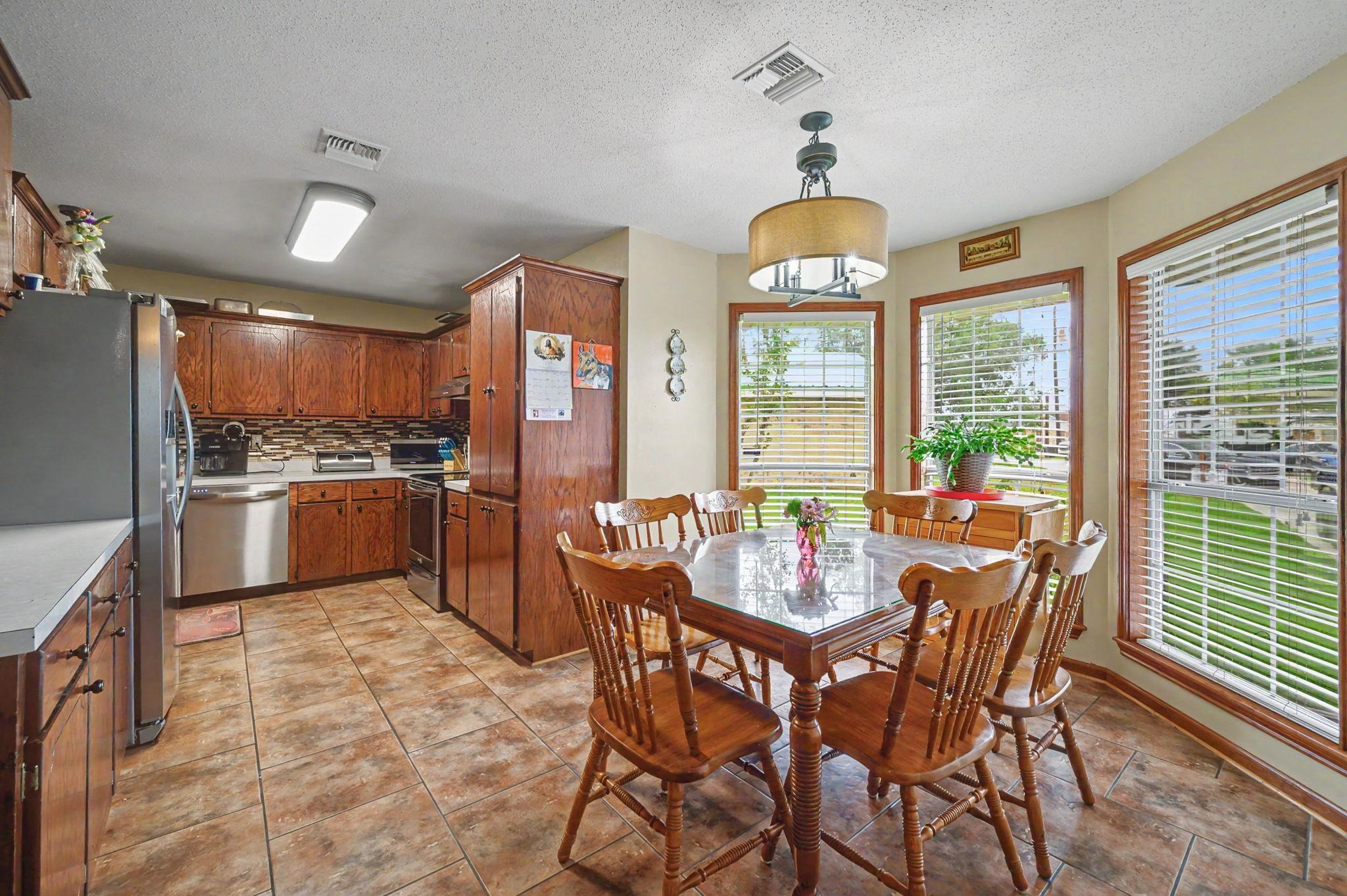 3010 Elmwood Circle