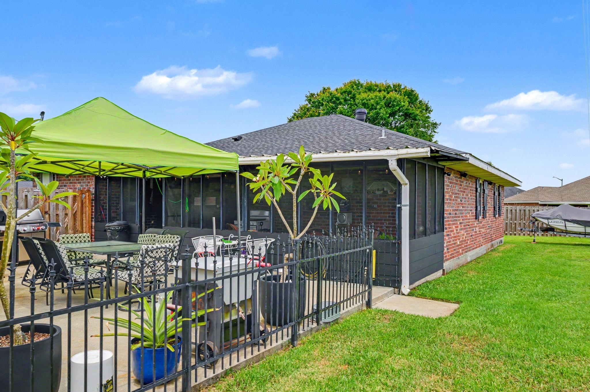 3010 Elmwood Circle