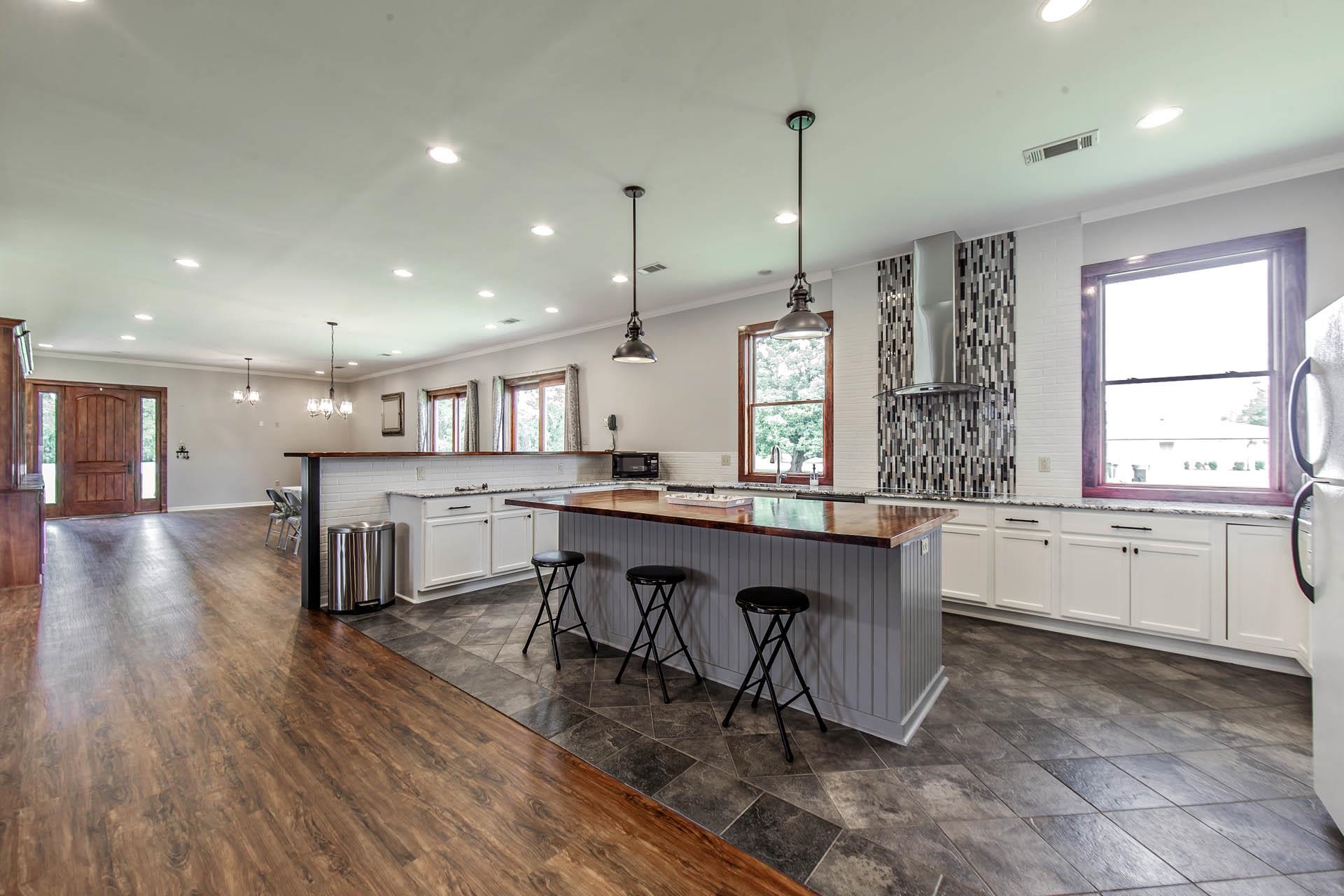 1705 Bayou Black Dr