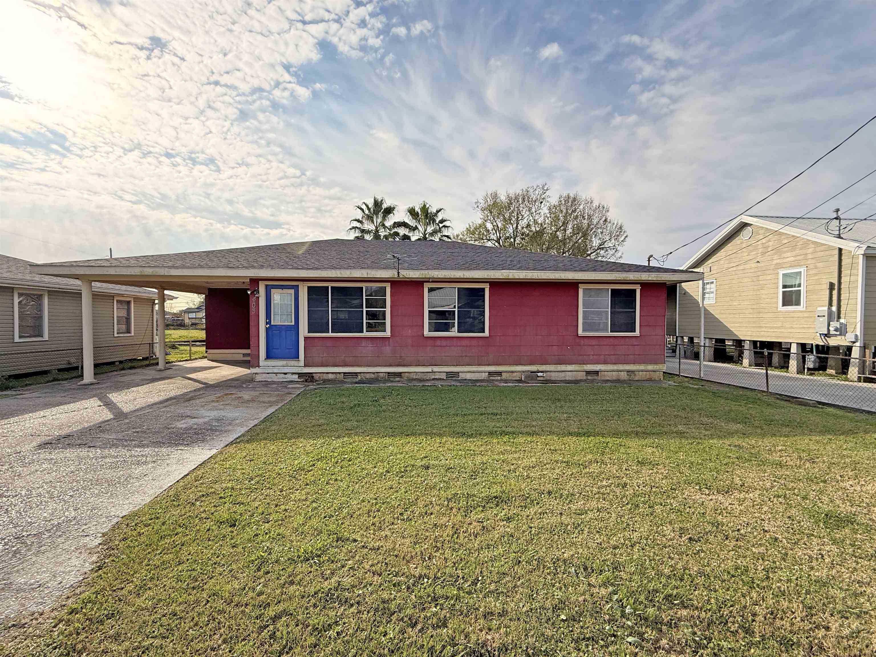 403 Fanguy St