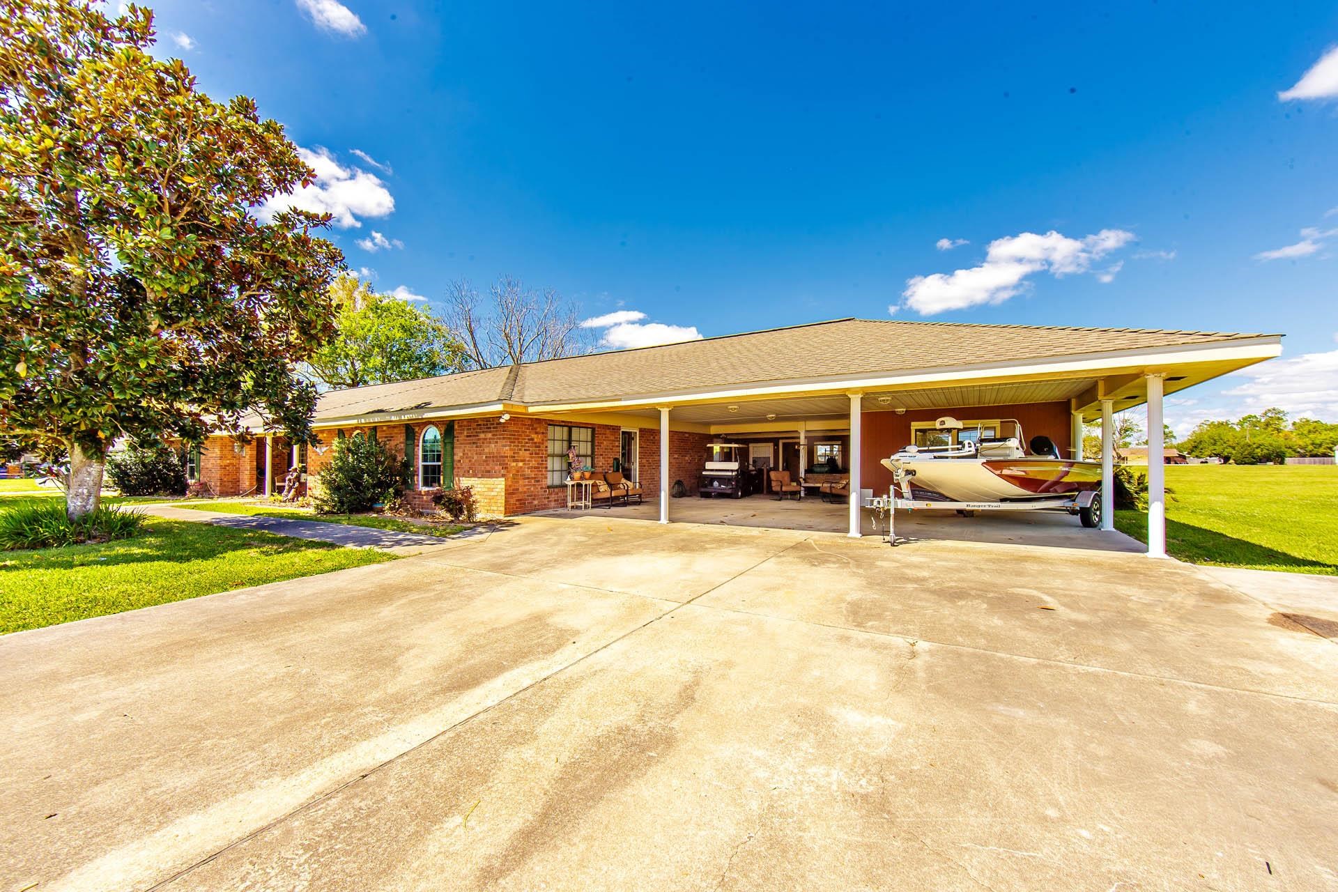 101 Bayou Bend Dr