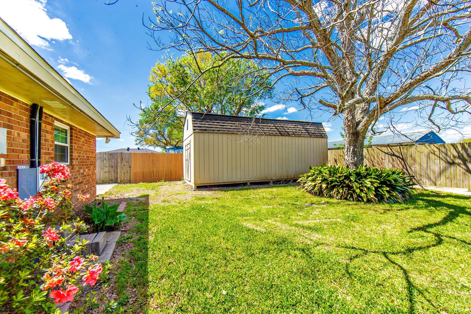 101 Bayou Bend Dr
