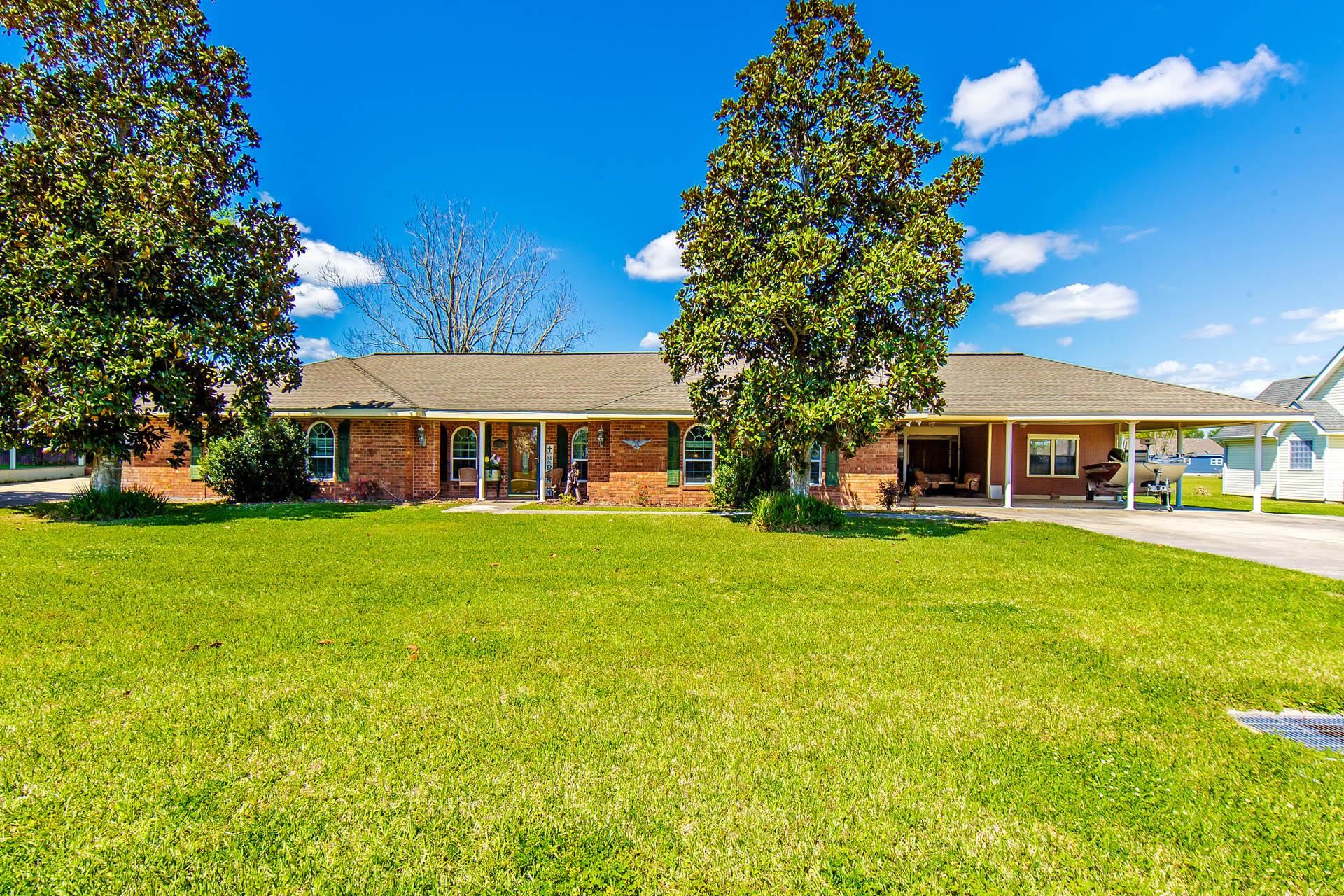 101 Bayou Bend Dr