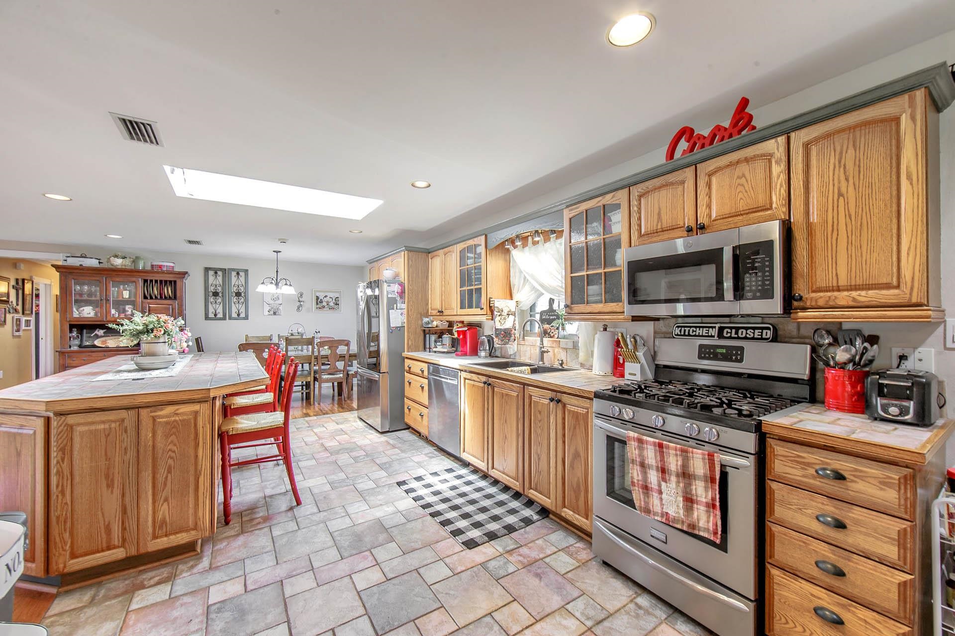 101 Bayou Bend Dr