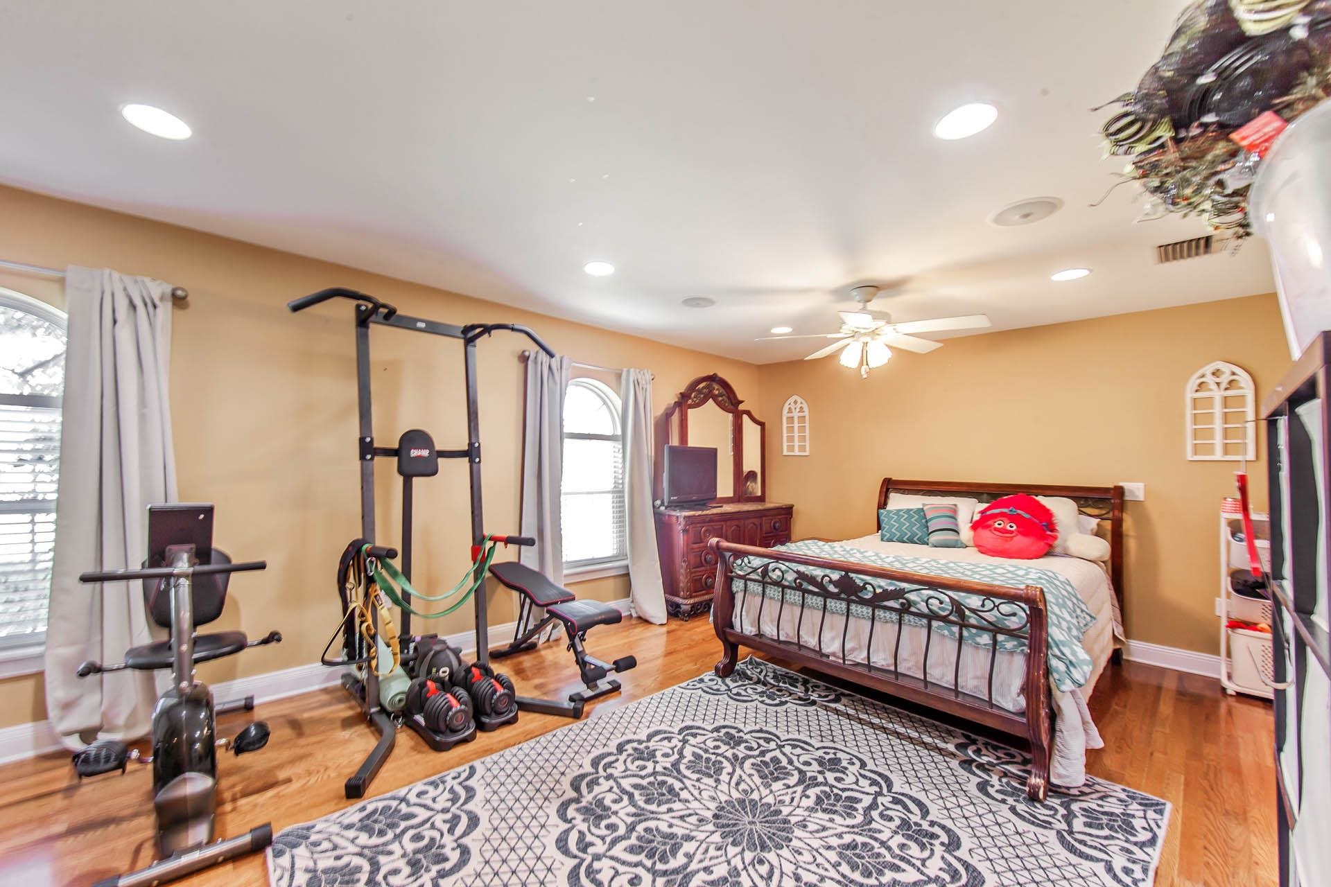 101 Bayou Bend Dr