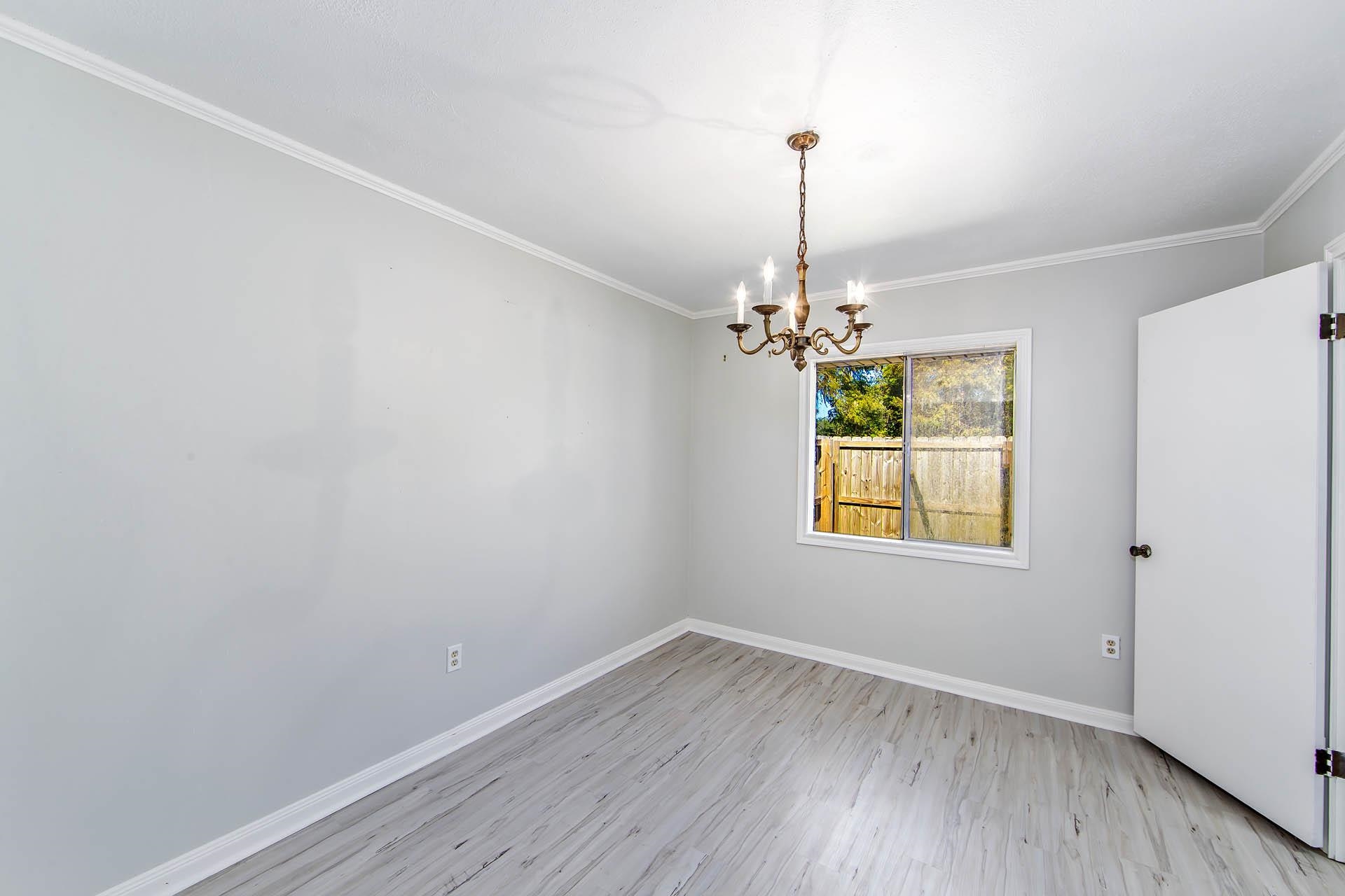 105 El Paso Boulevard