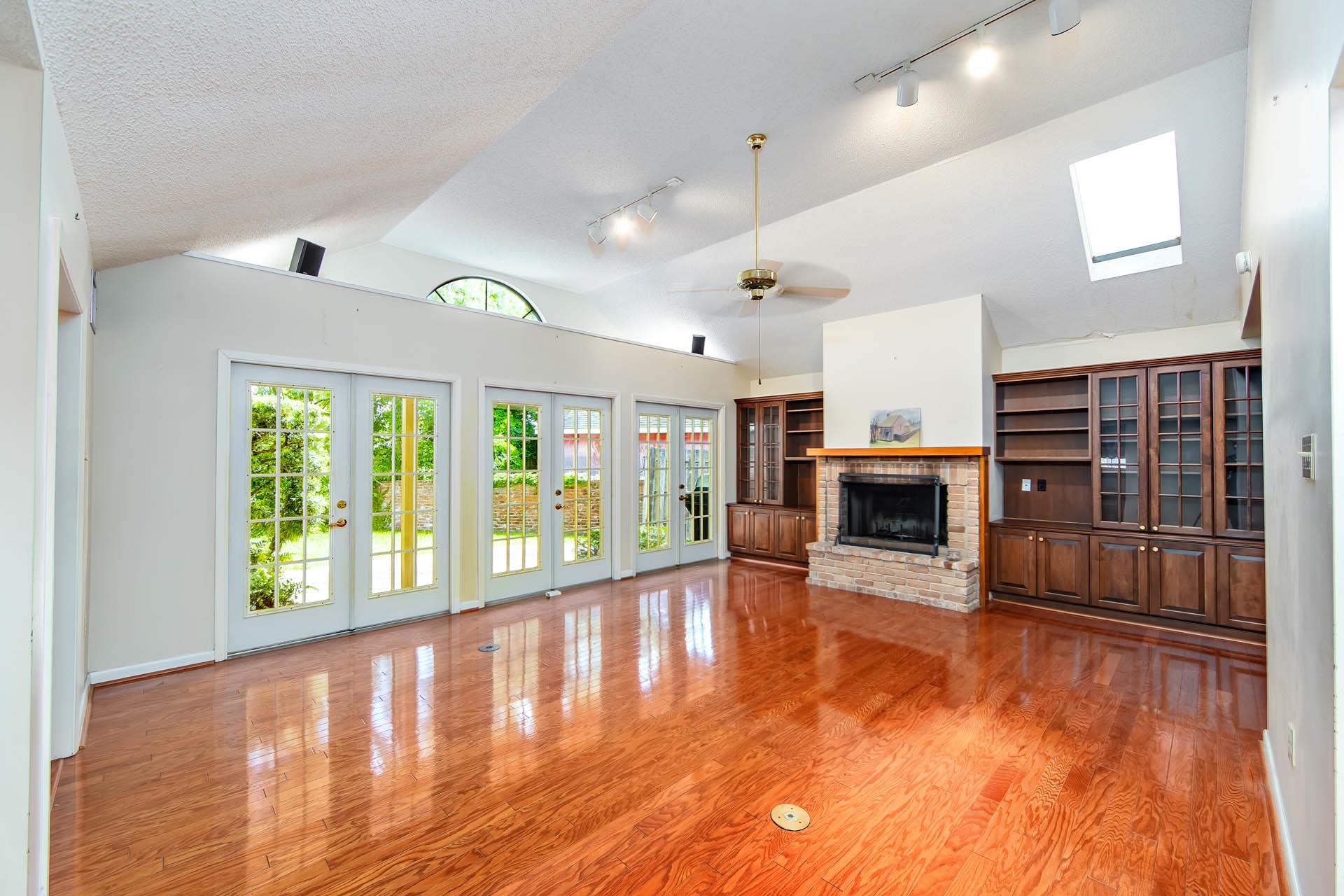 504 Winfield Boulevard