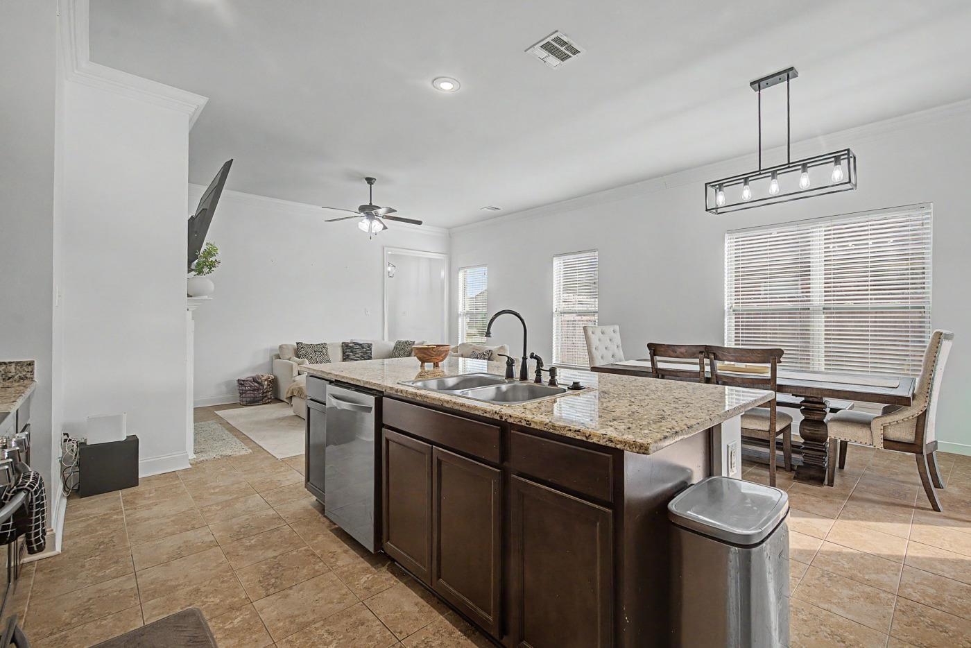 110 Hickory Knoll Ave