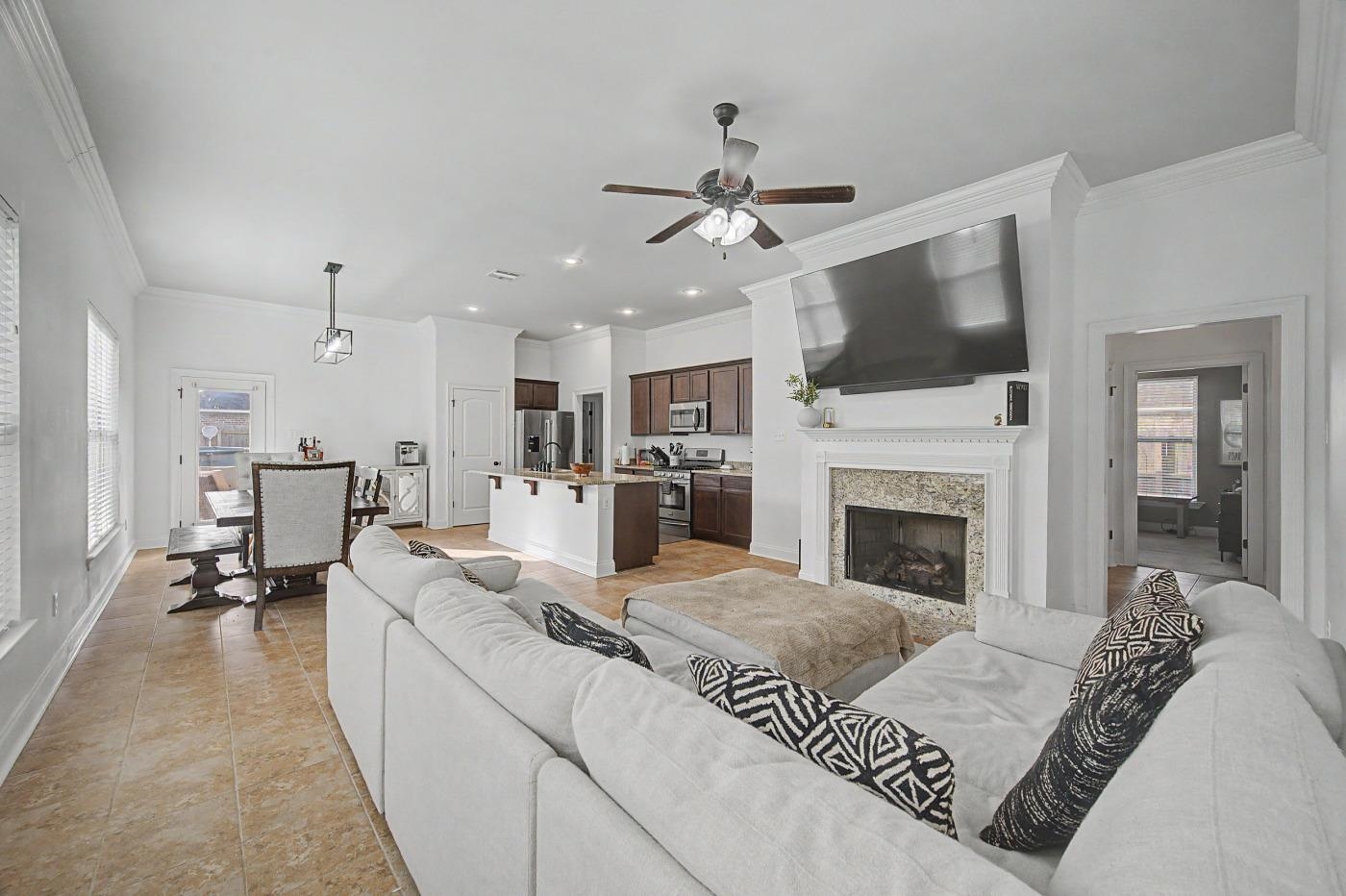 110 Hickory Knoll Ave