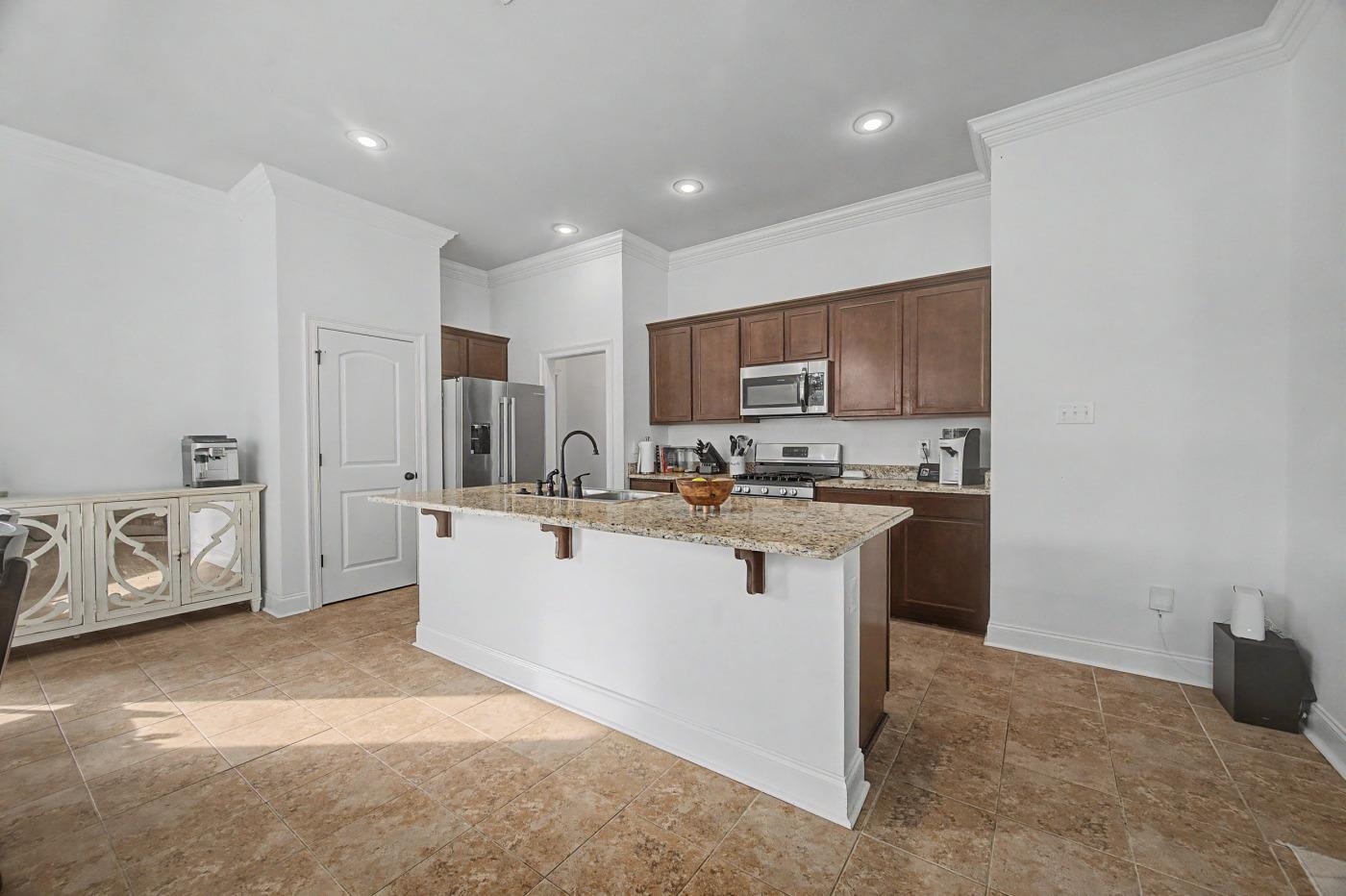 110 Hickory Knoll Ave