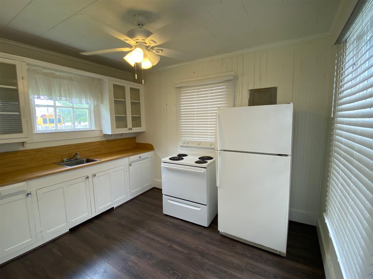 885 High St
