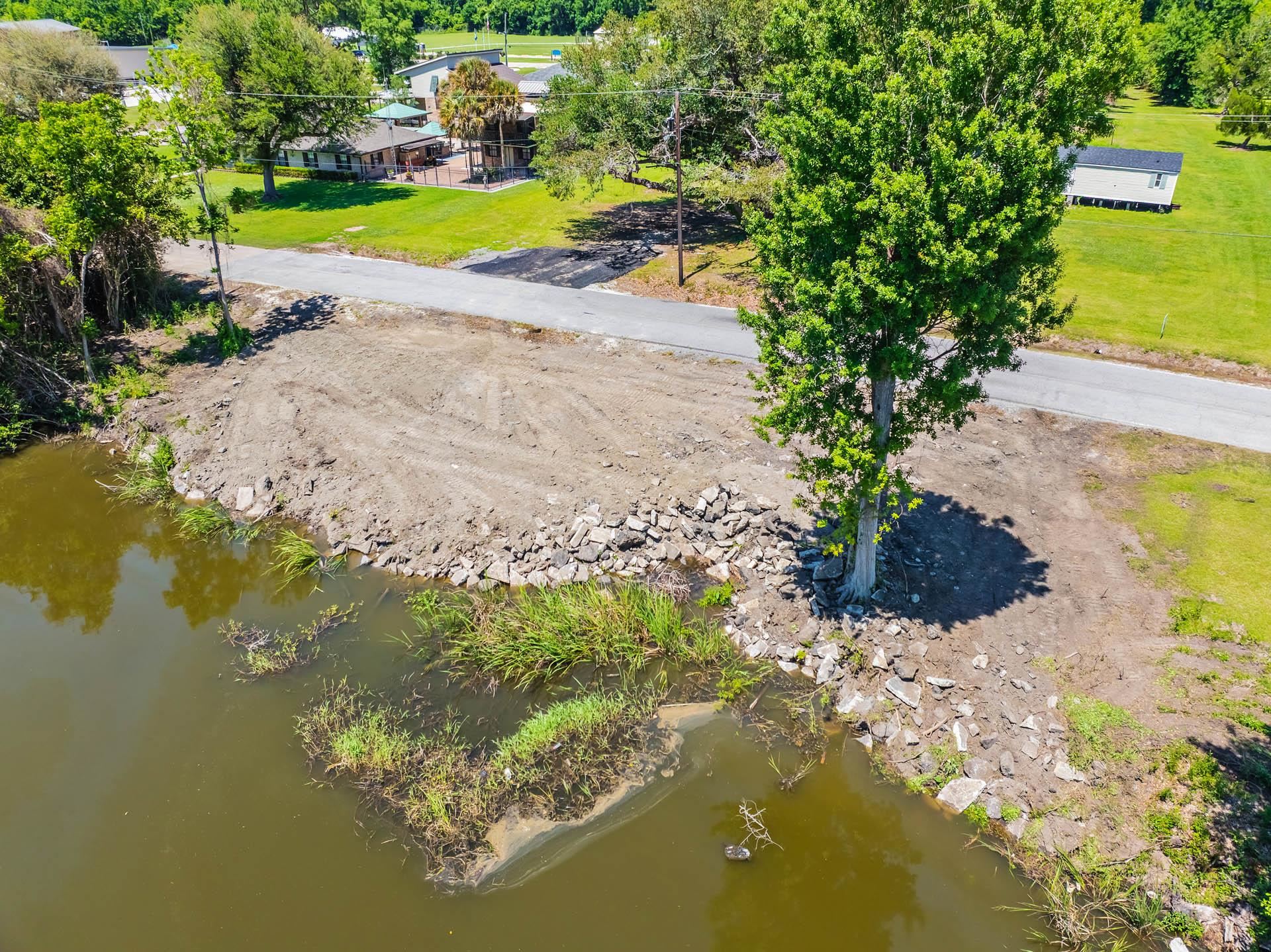 4403 Bayouside Dr