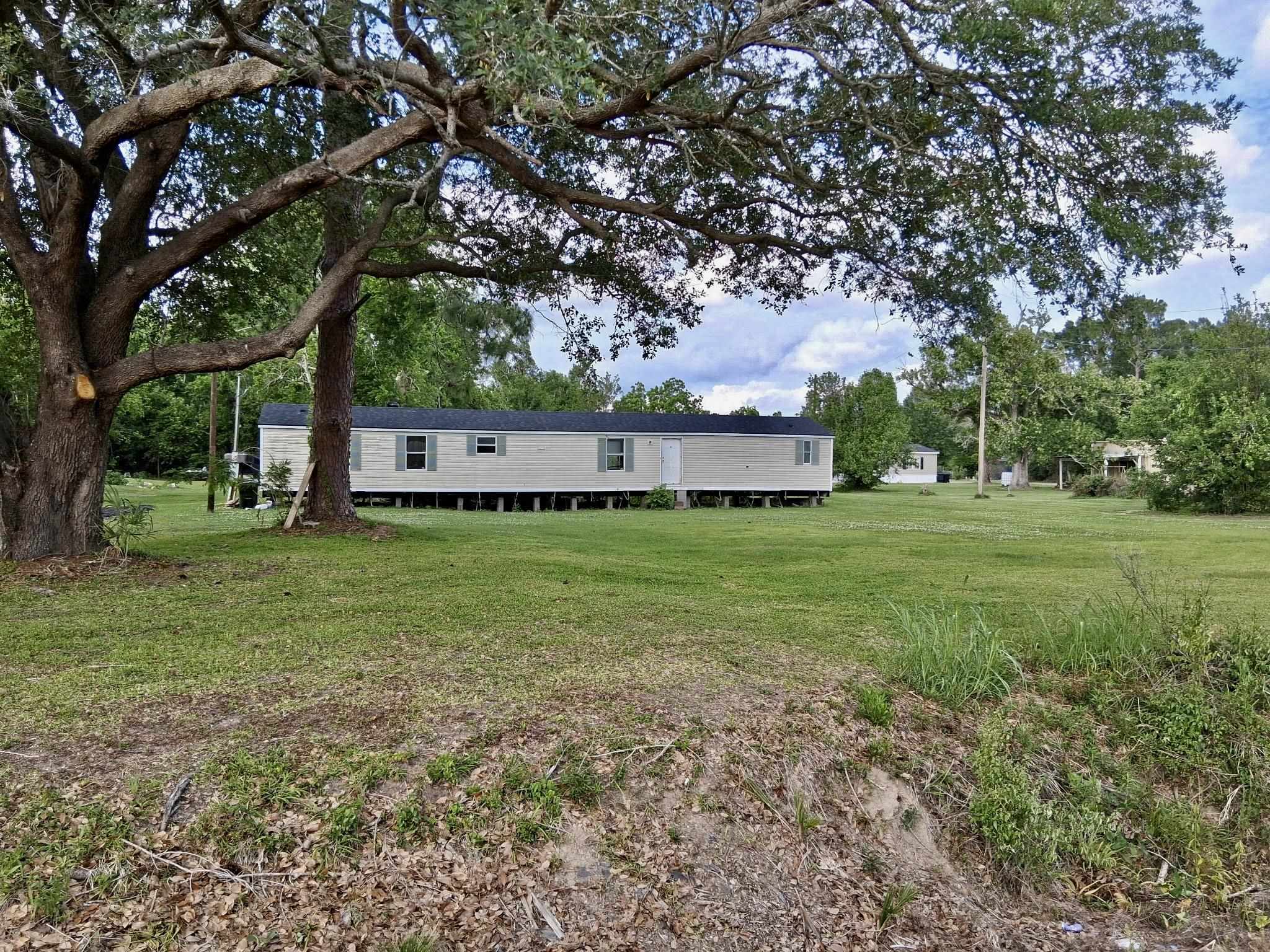 4403 Bayouside Dr