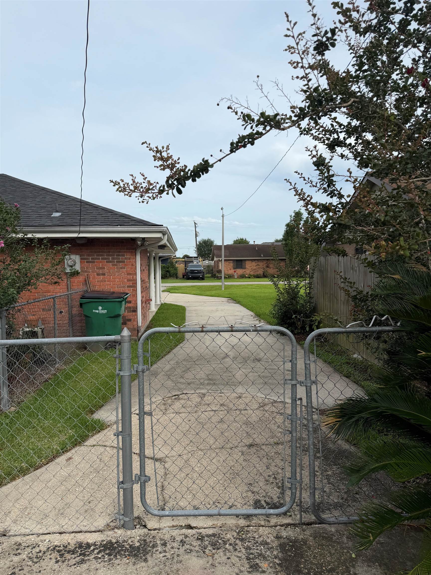 125 Oakview Dr