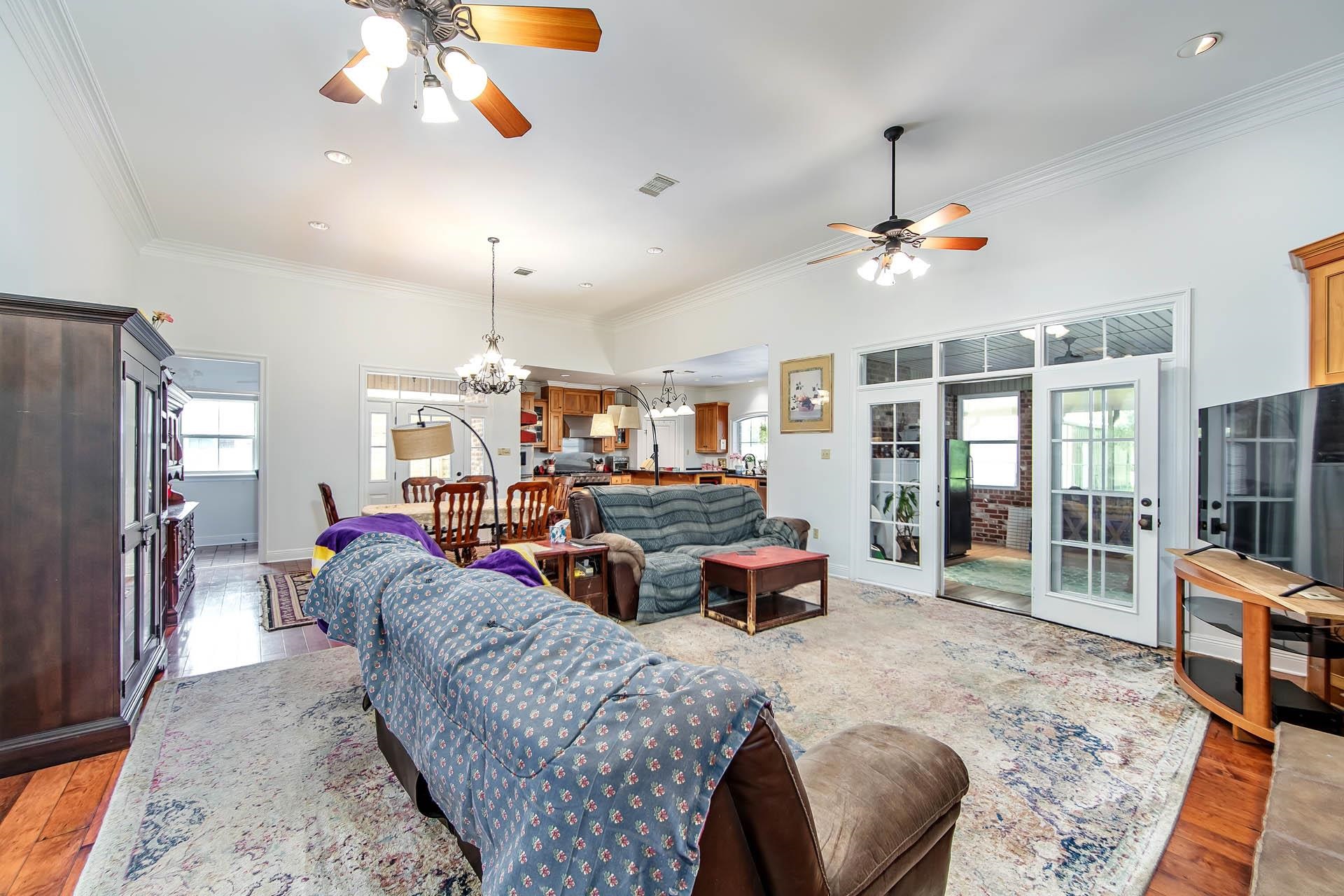 127 Horseshoe Rd