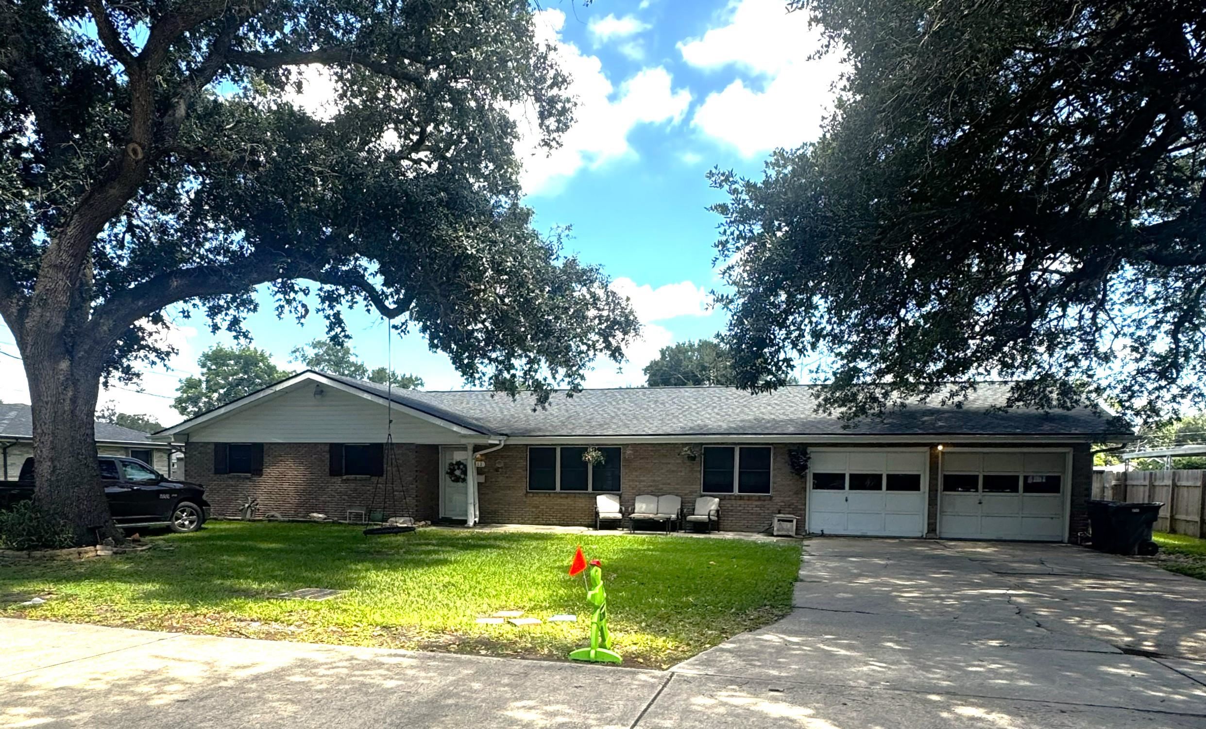 511 Broadmoor Ave