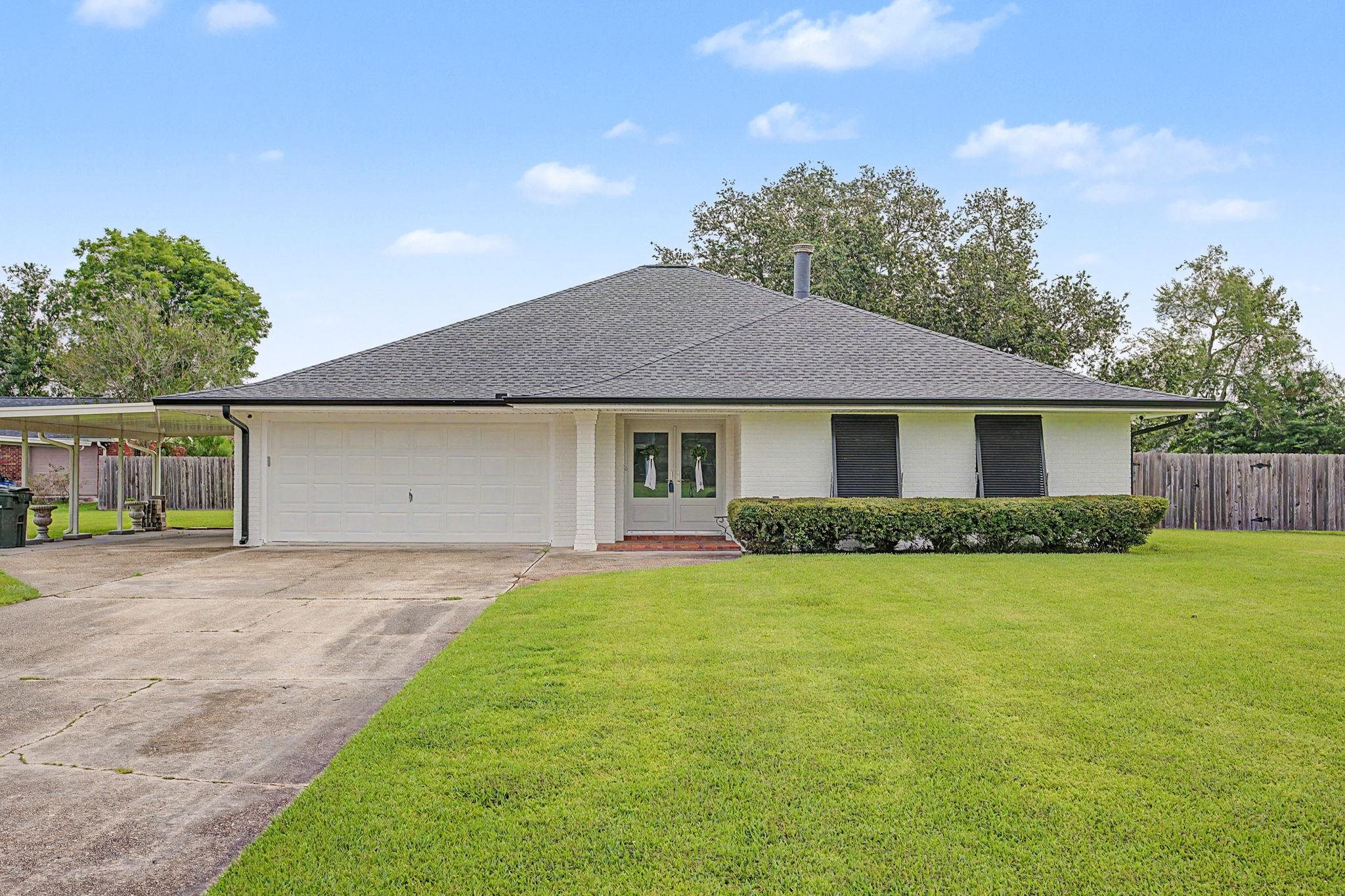 105 Cottonwood Dr