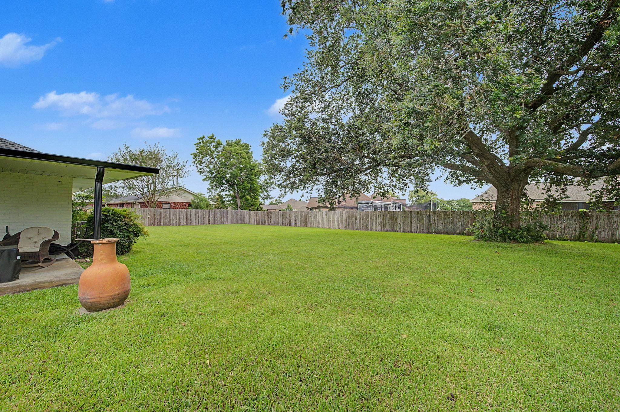 105 Cottonwood Dr