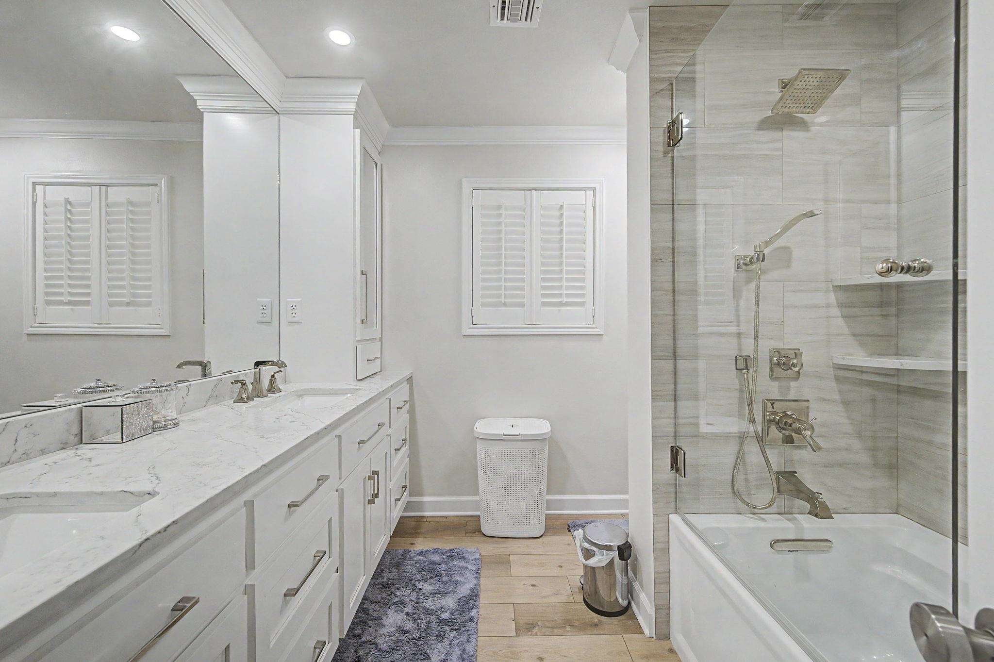 105 Cottonwood Dr