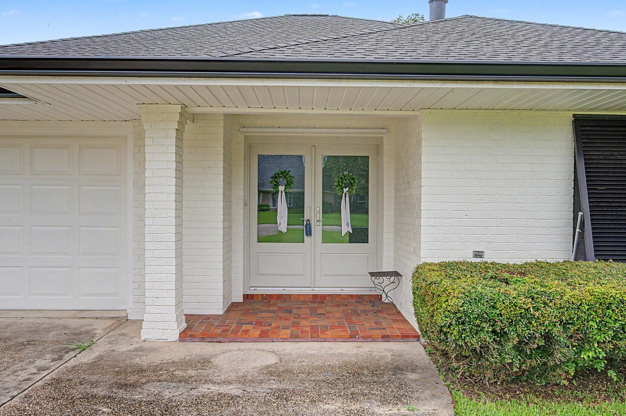 105 Cottonwood Dr