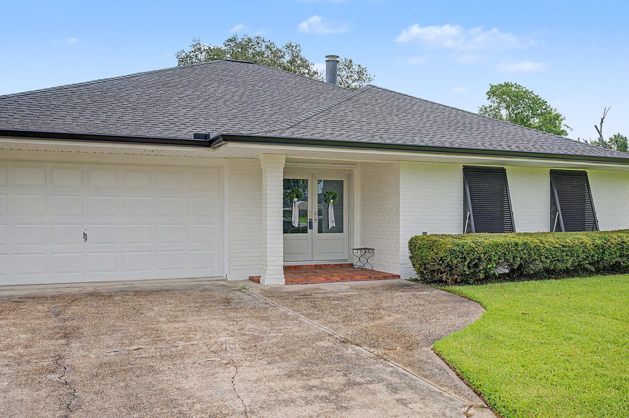 105 Cottonwood Dr