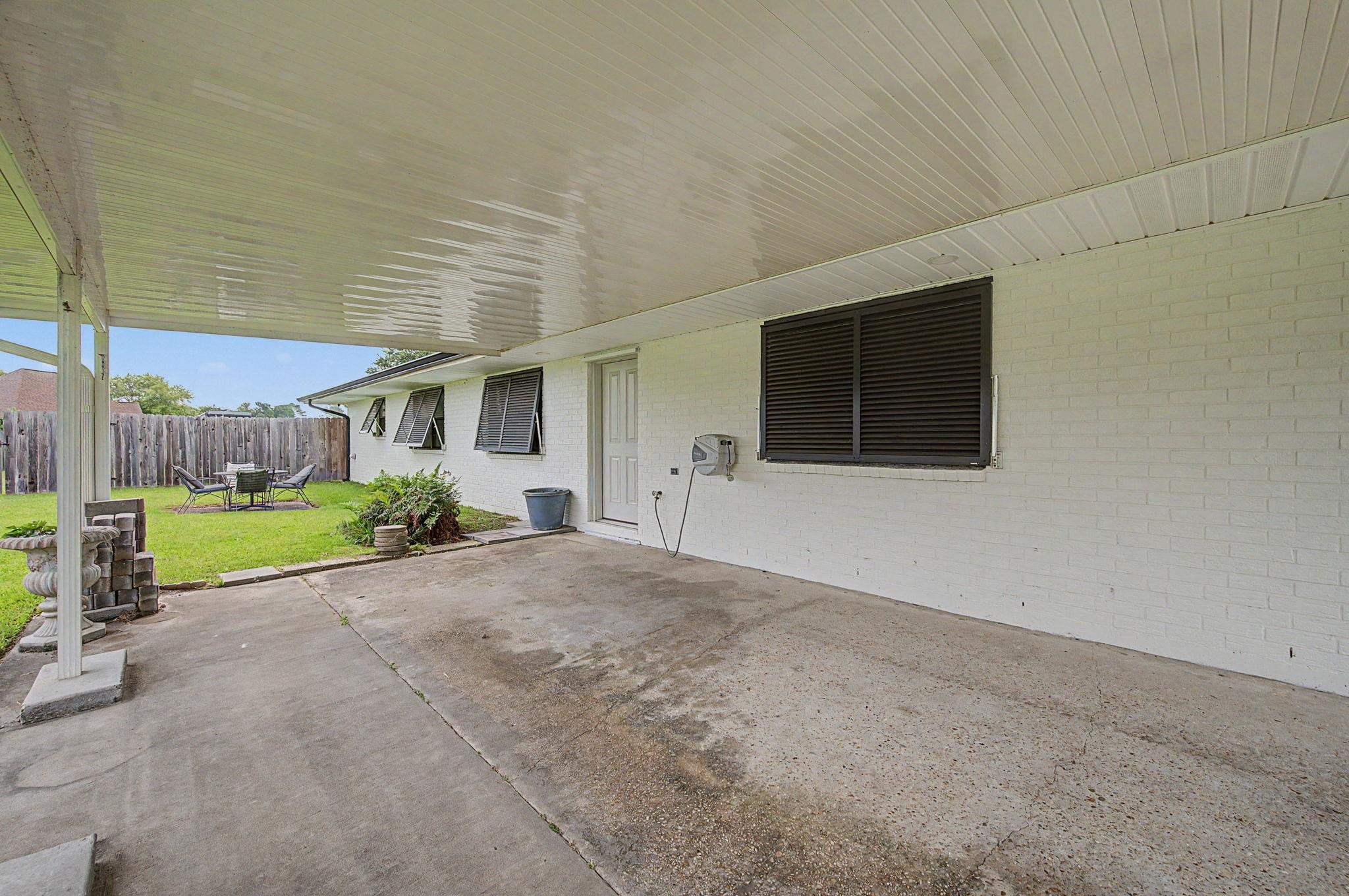105 Cottonwood Dr