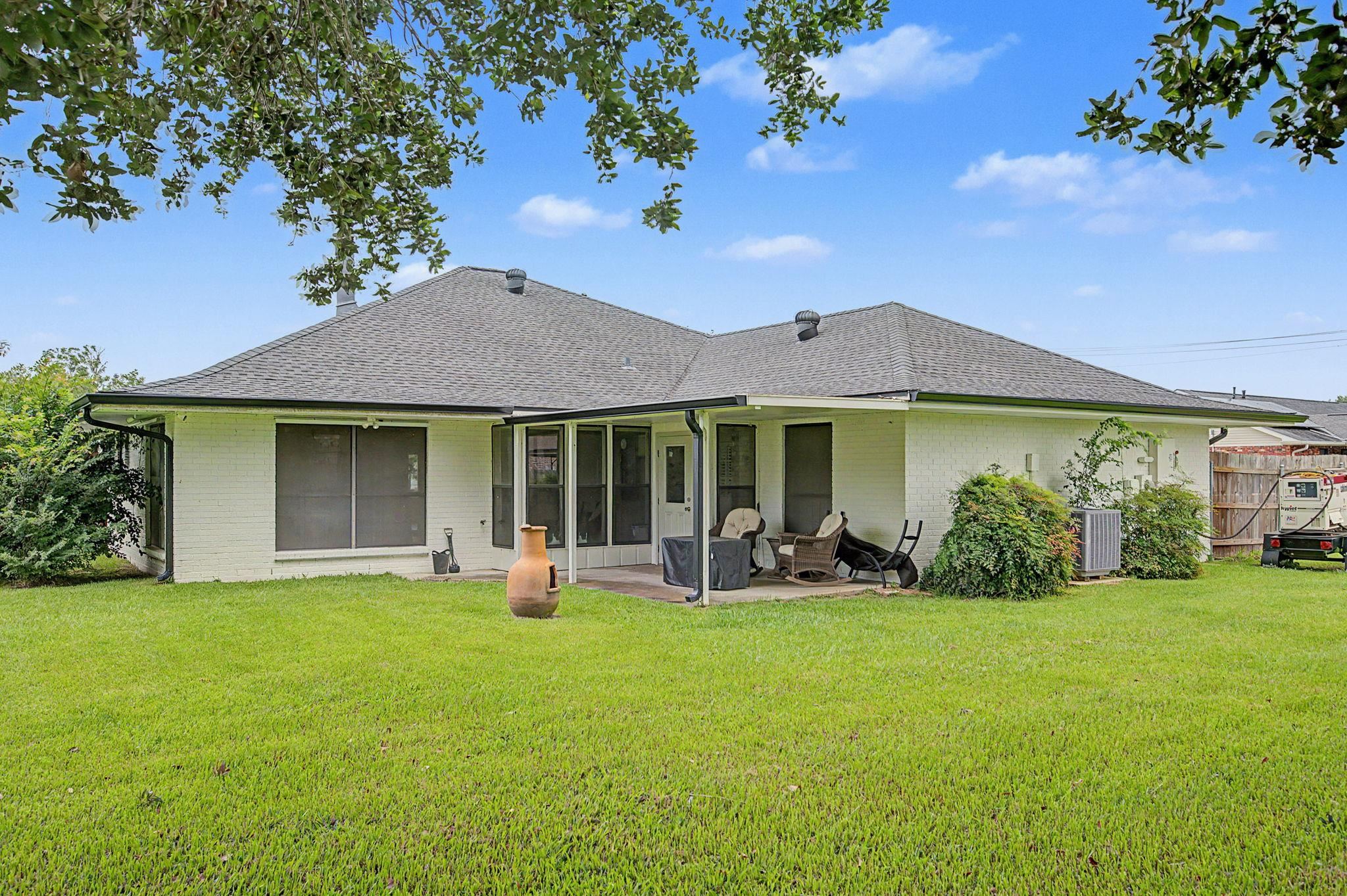 105 Cottonwood Dr