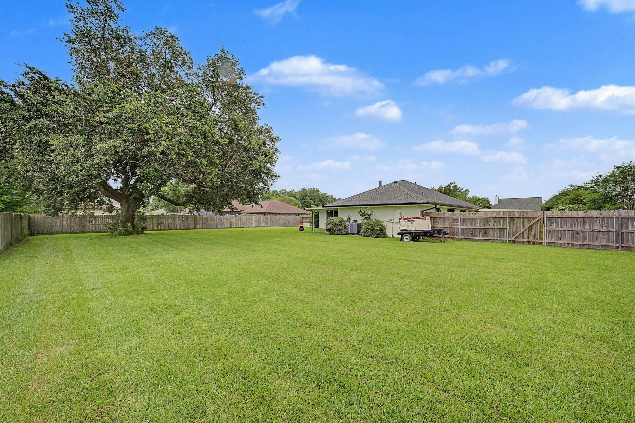 105 Cottonwood Dr