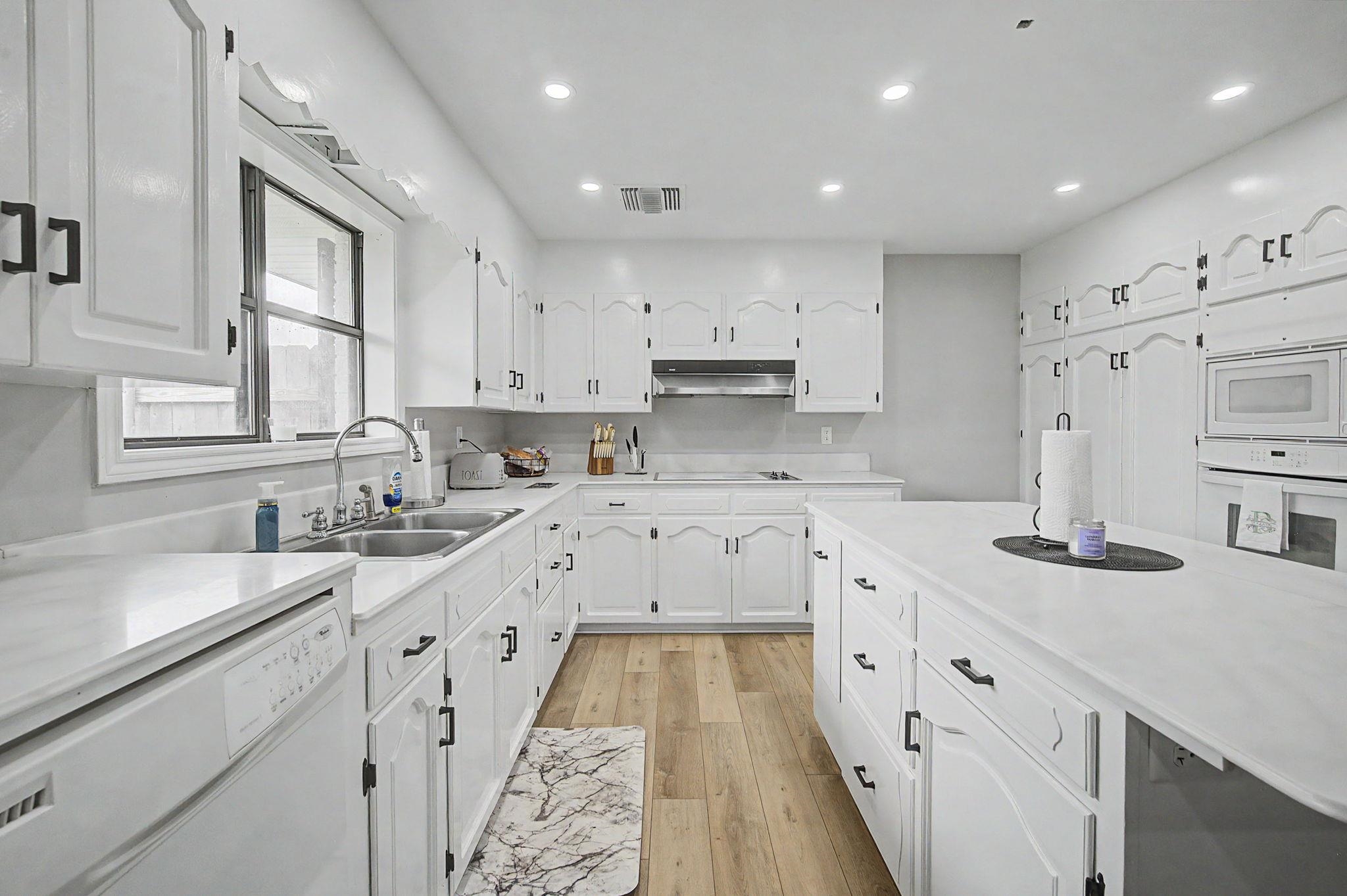 105 Cottonwood Dr