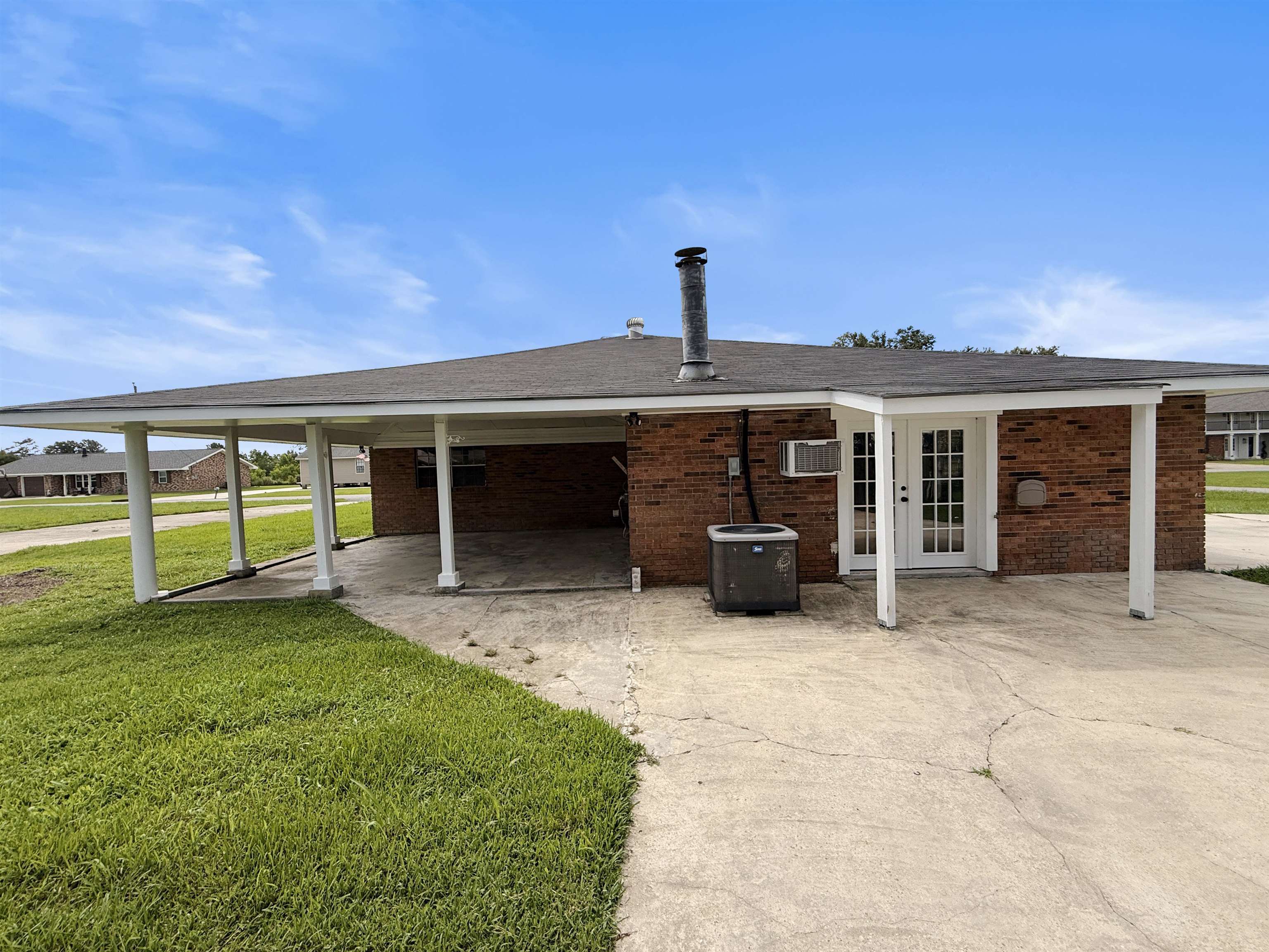 314 Lark Dr
