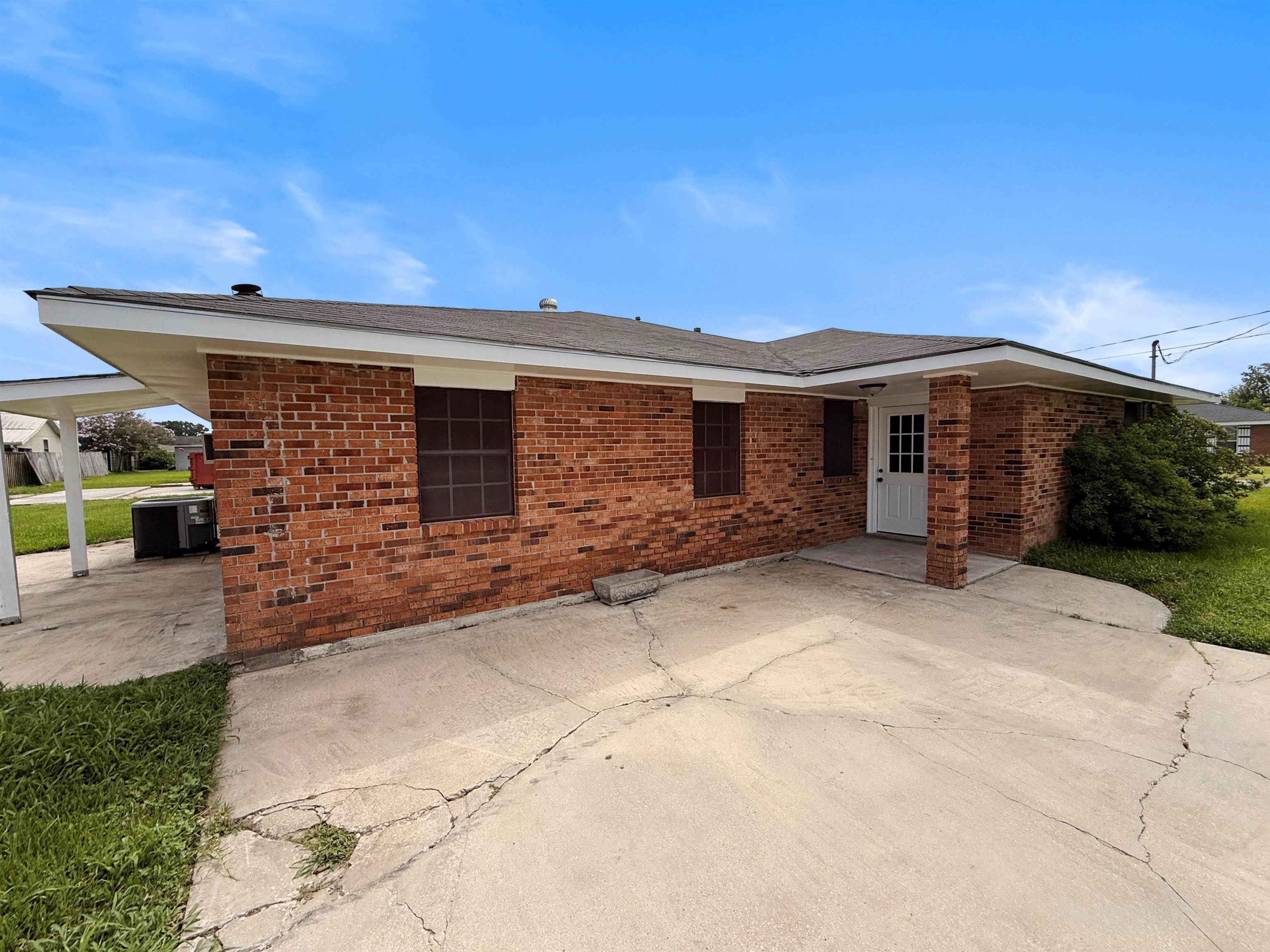 314 Lark Dr