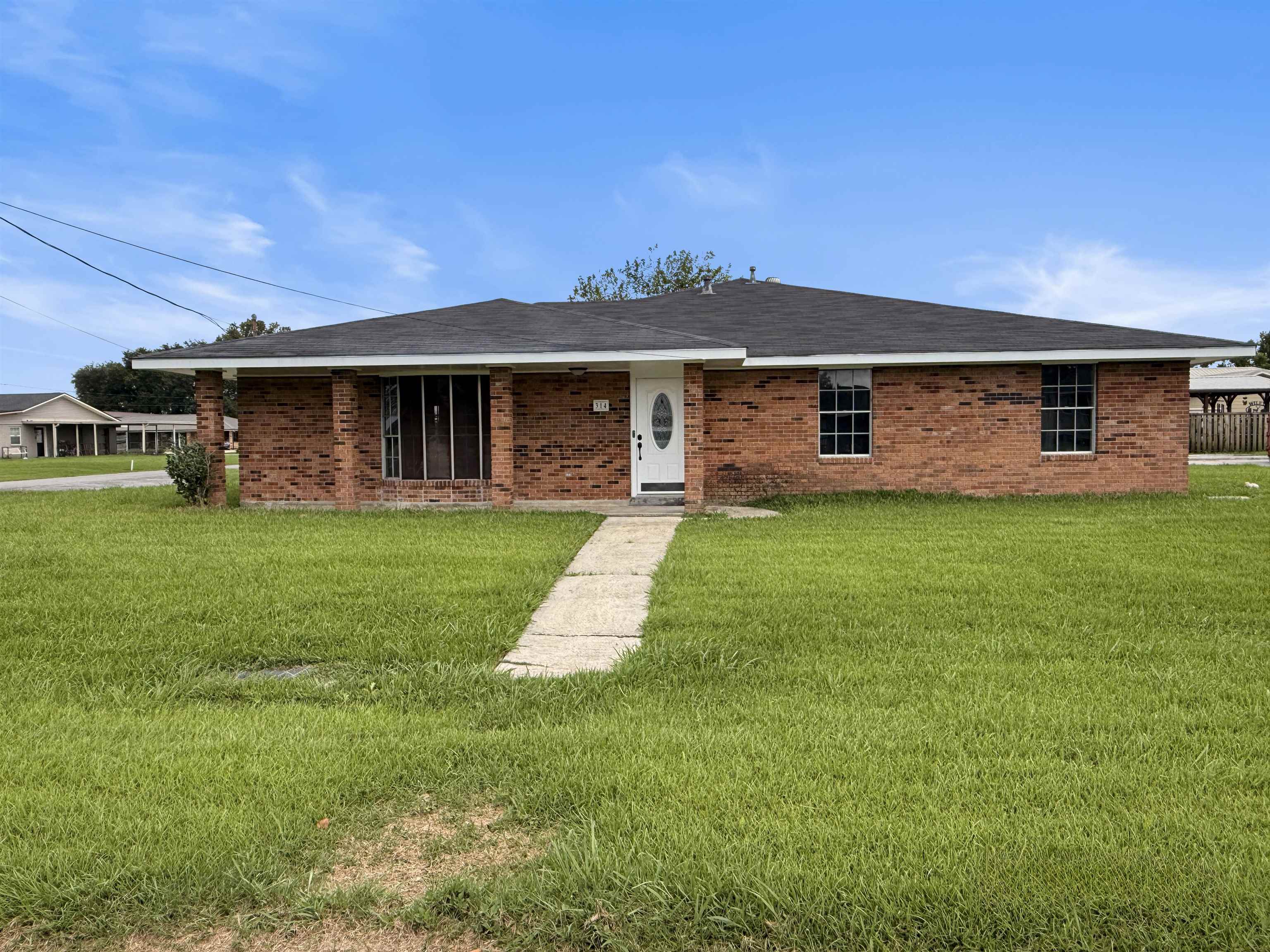314 Lark Dr