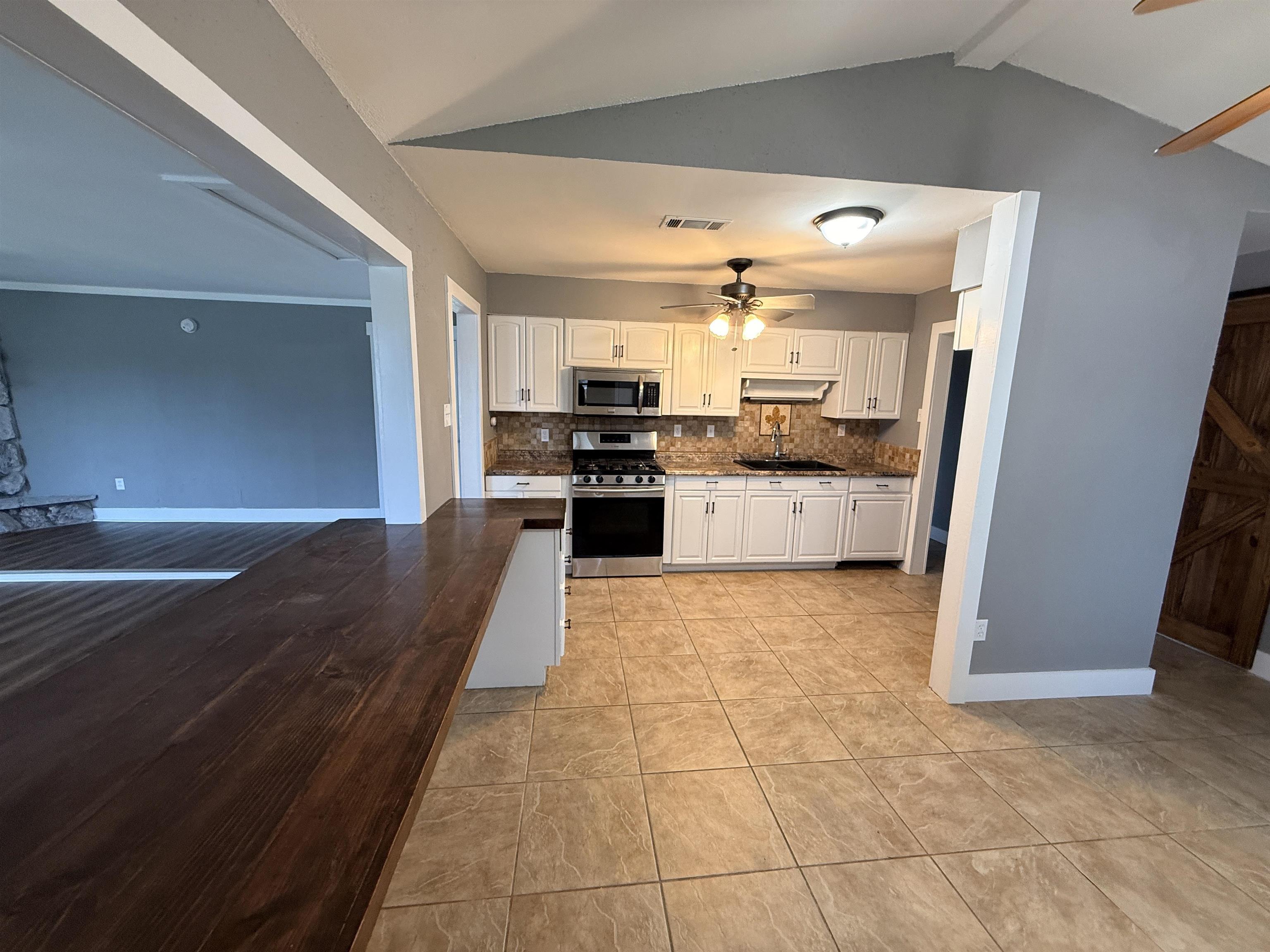 314 Lark Dr
